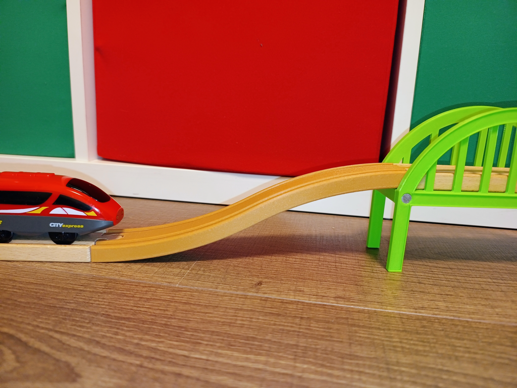 Rail up and down (wooden rails)