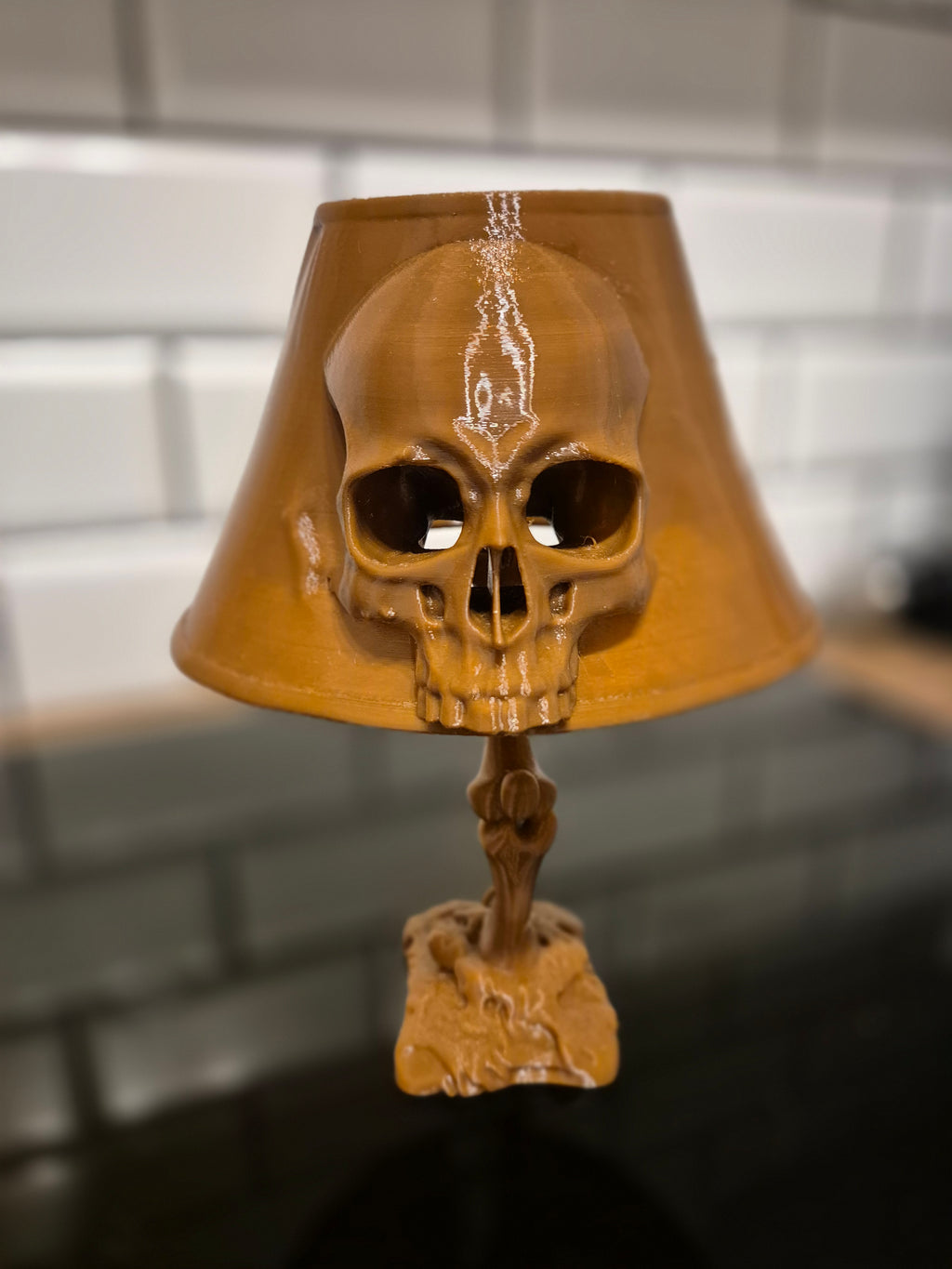 Skull lamp