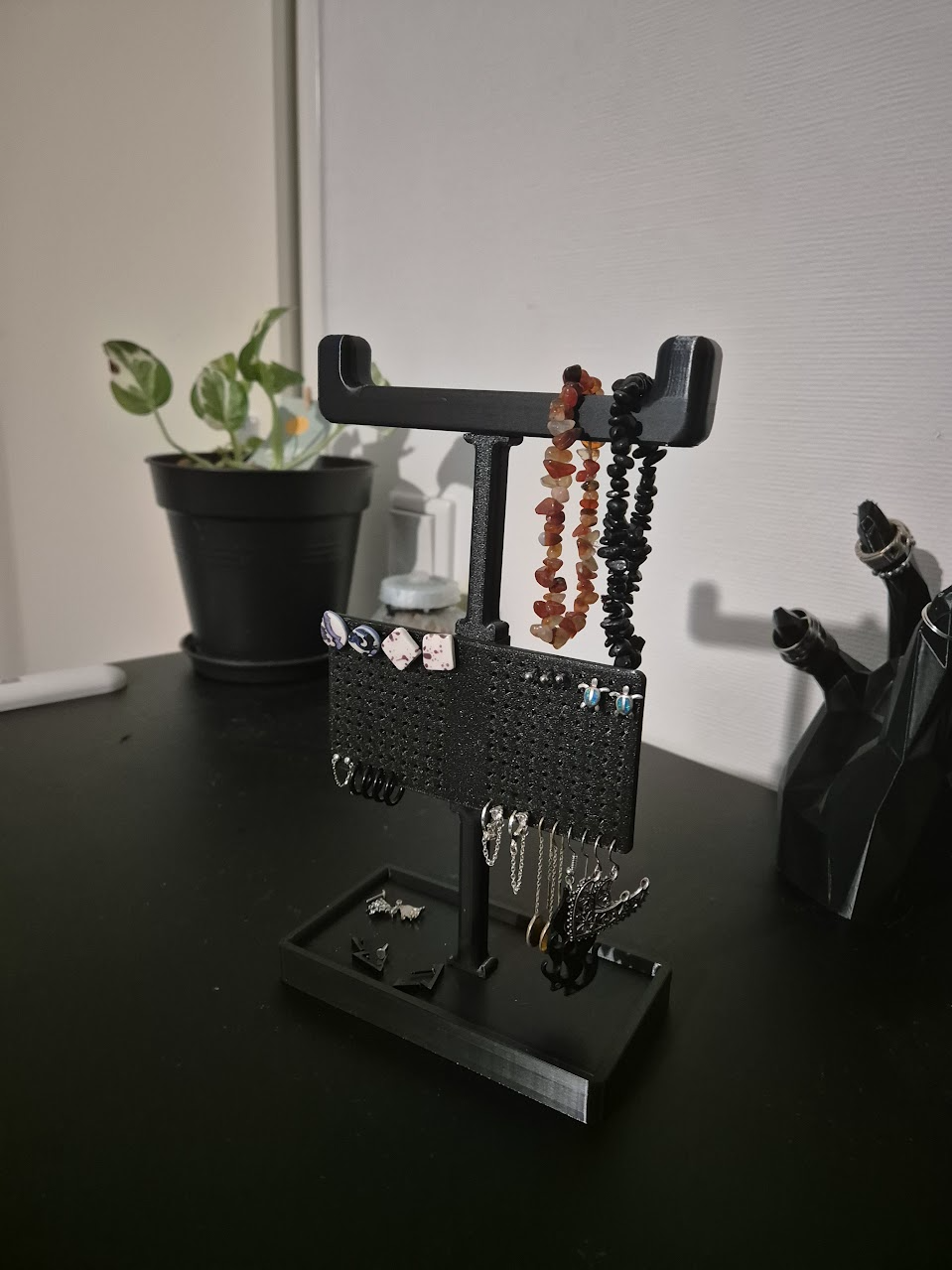 jewelry holder
