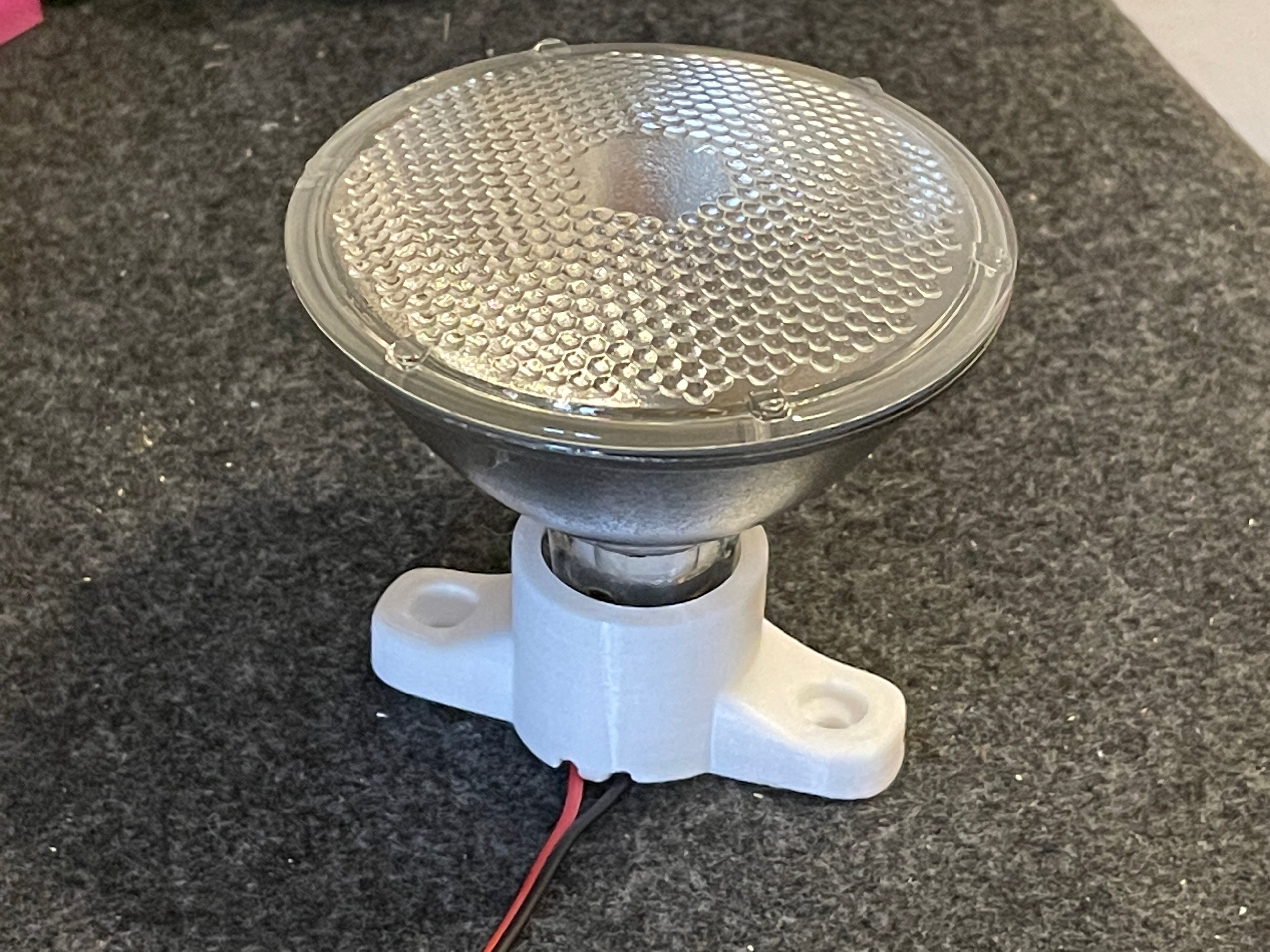 E26 / E27 edison screw light bulb socket connector fitting