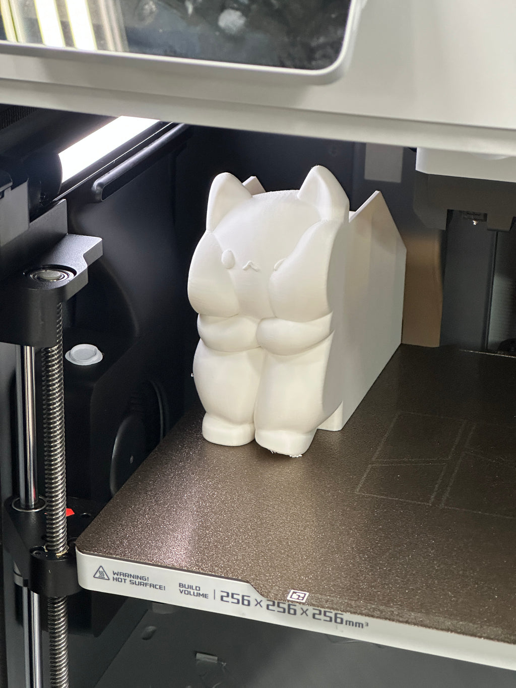 Smoosh Cat : The Squished Bookend & Pen Holder