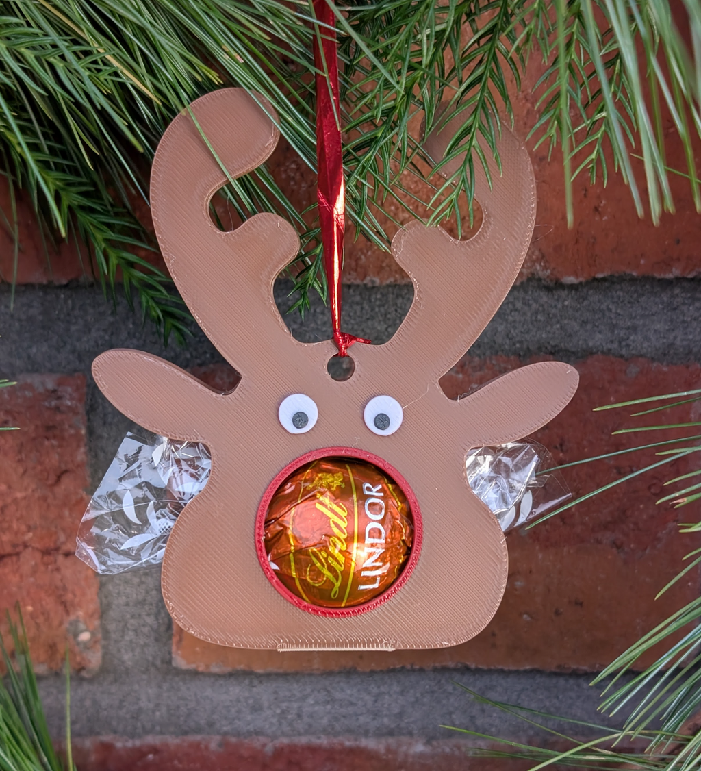 Sweet Reindeer: Foldable Ornament with Chocolate
