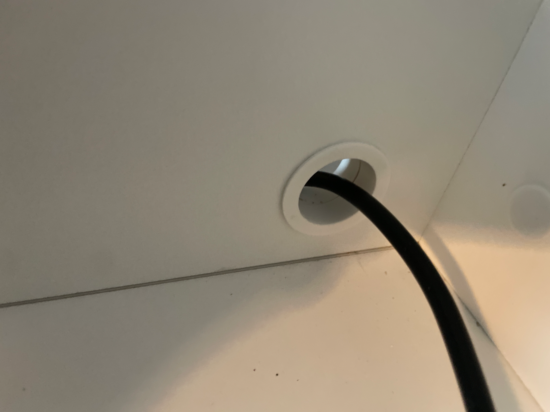 Cable grommet