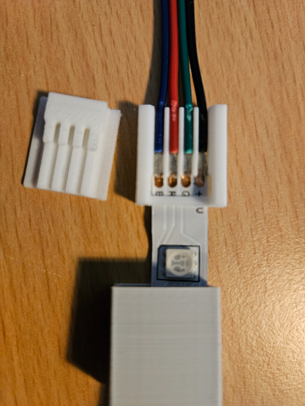 RGB 3, 4 and 5 Pin LED Solderless Connector