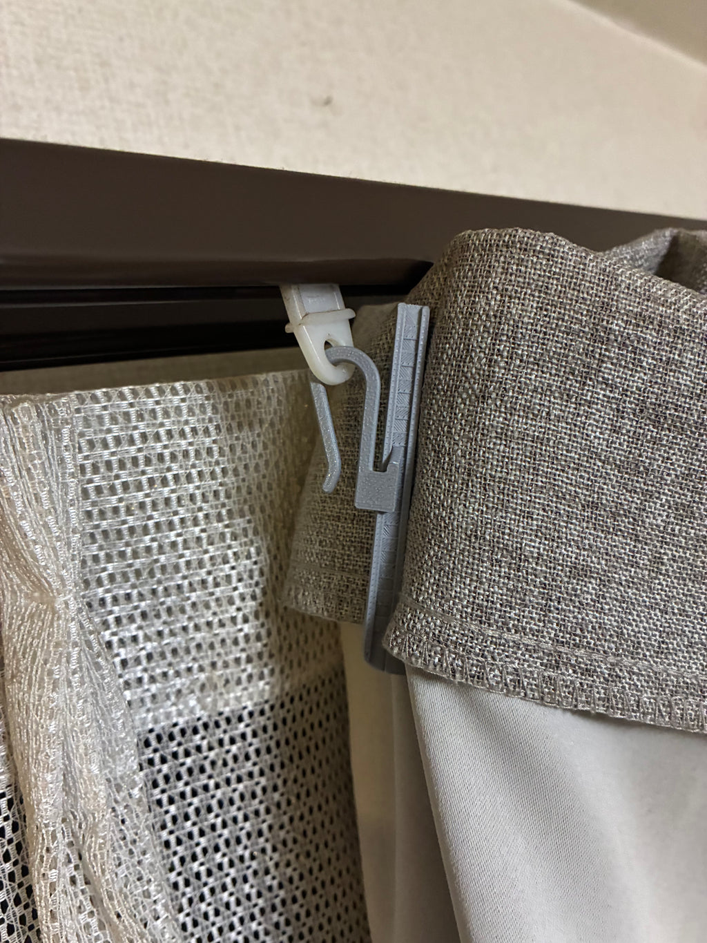 Curtain hooks / カーテン用フック