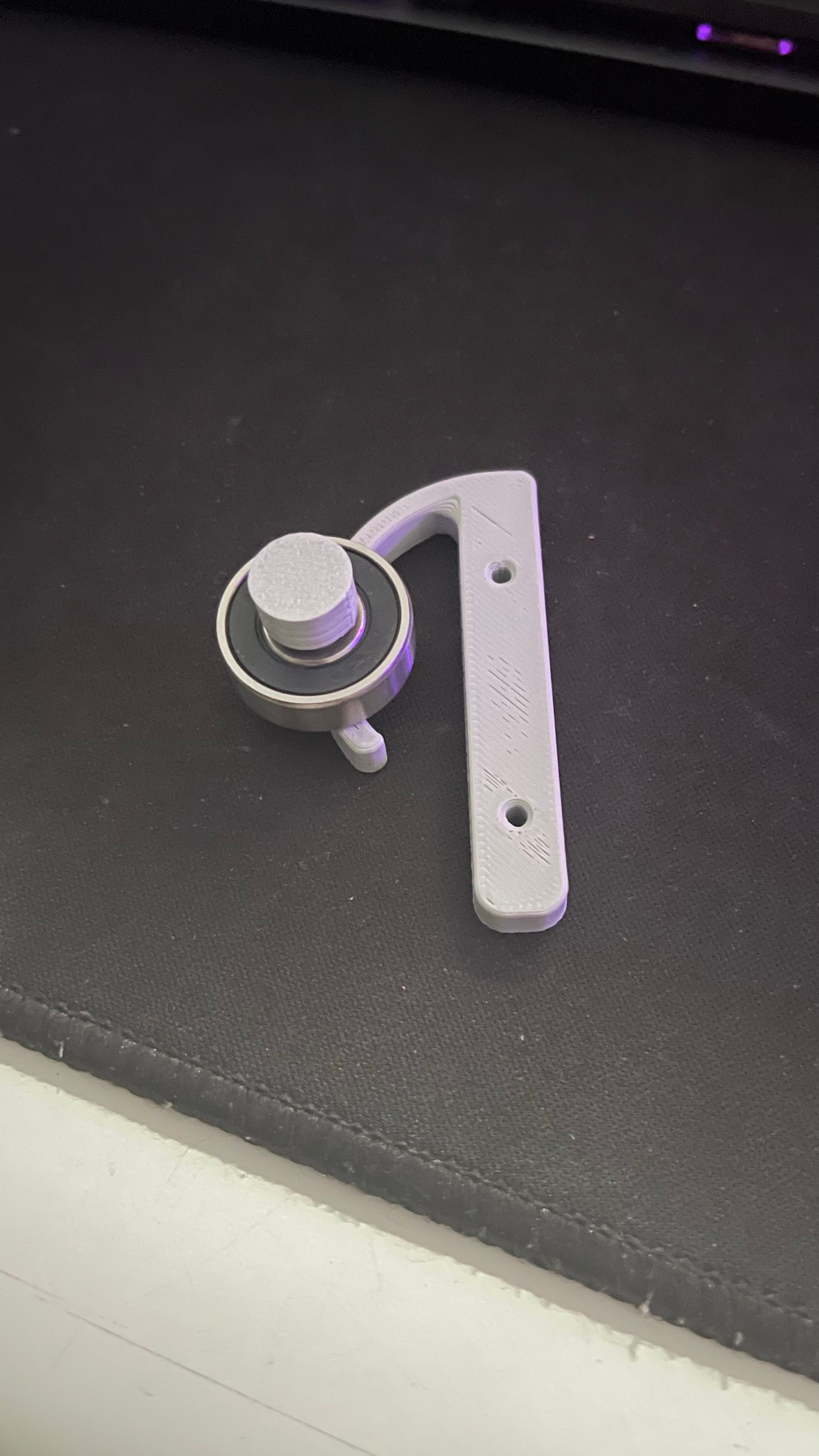 608-2RS ball bearing assisted guide bracket.