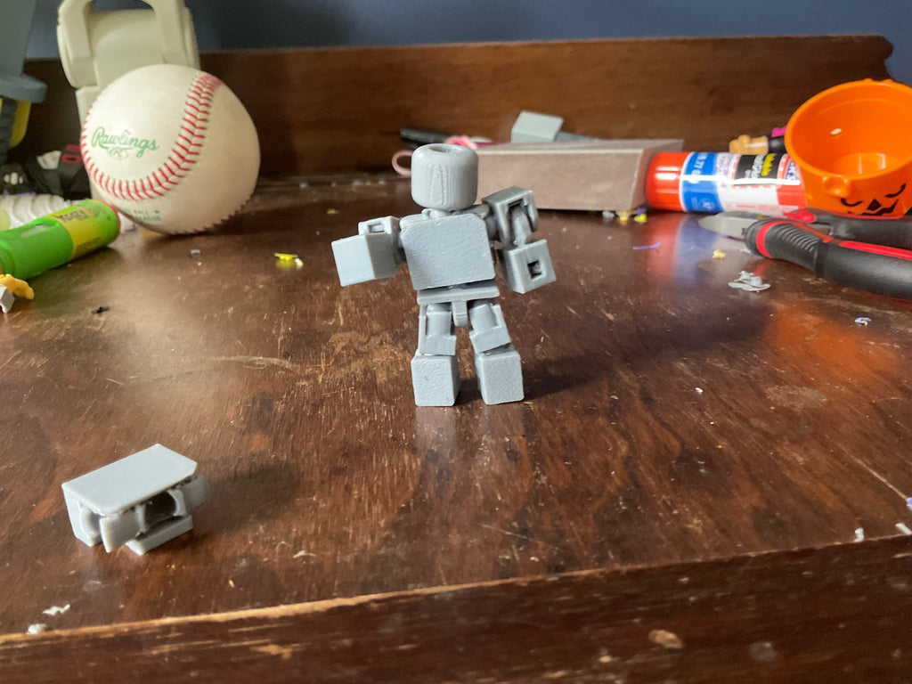 fully articulated Robloxian figure