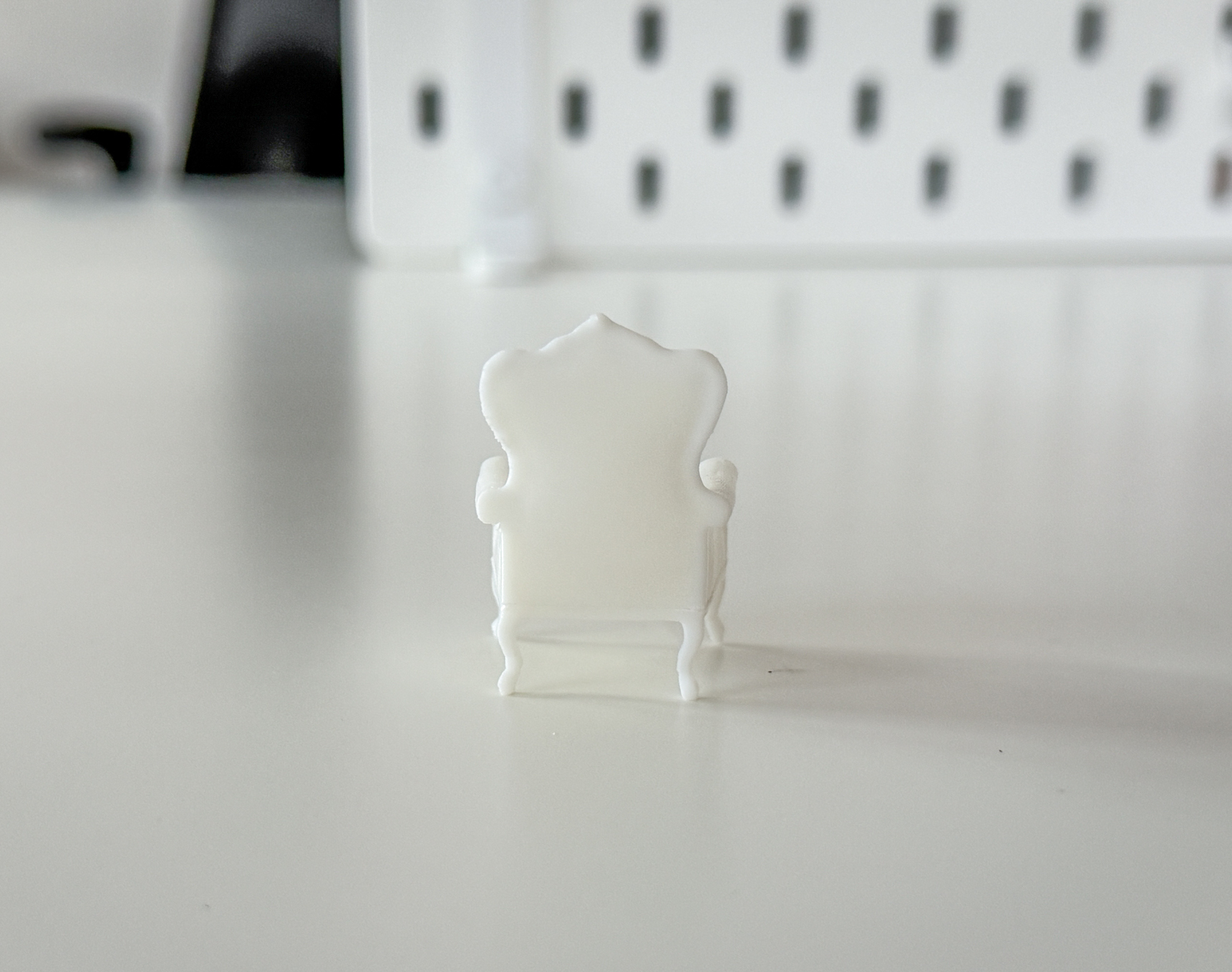 Miniature Chair for your Diorama / Doll House