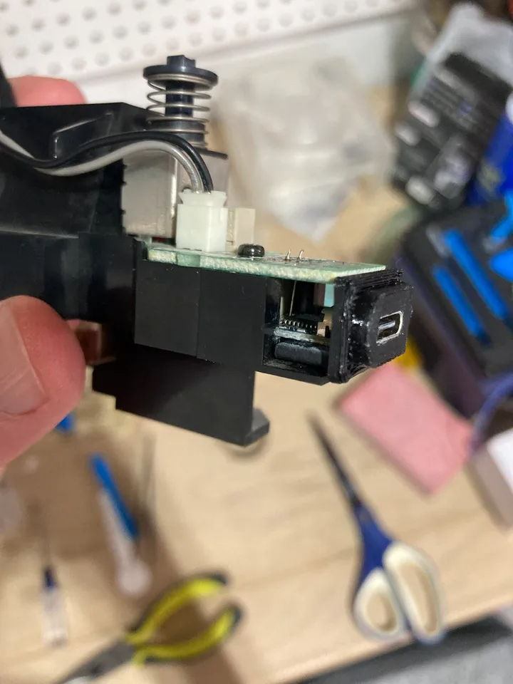 GameCube USB-C Bezel Mount