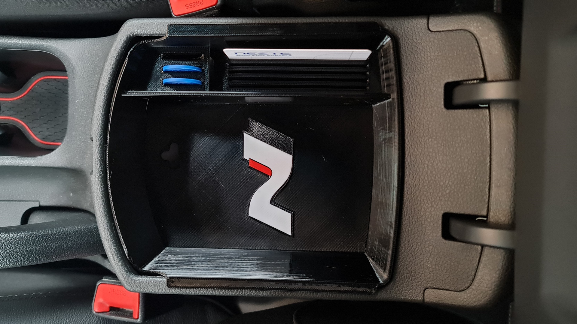 Hyundai i30 N armrest organizer