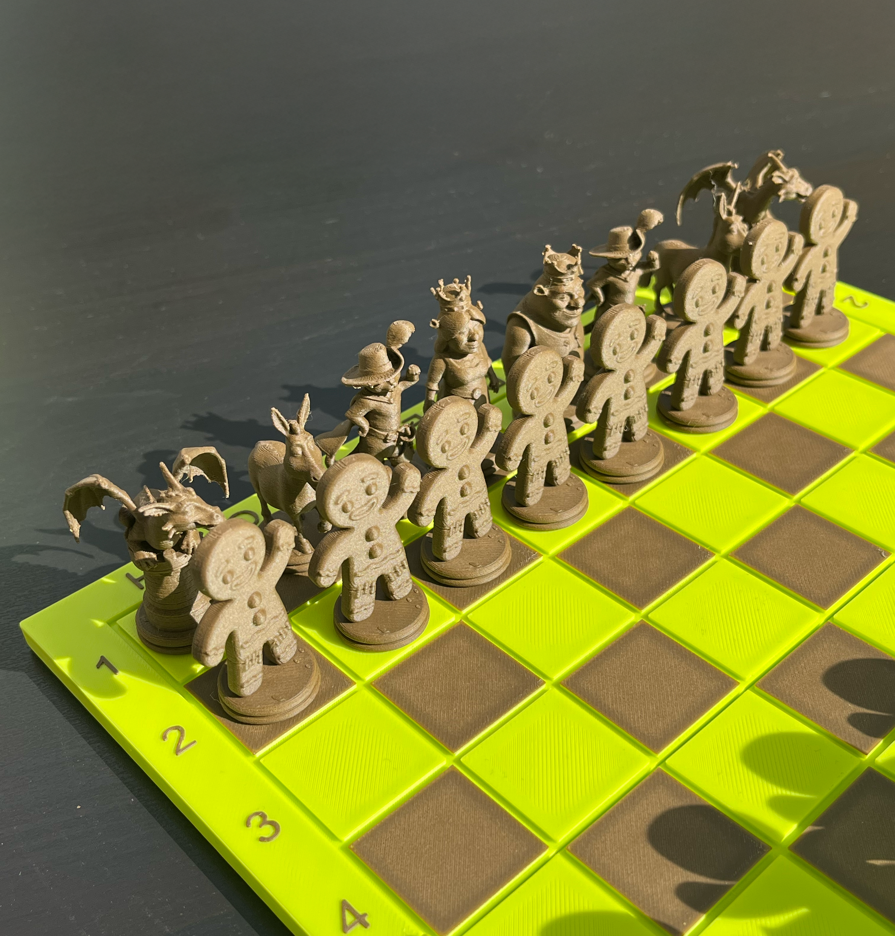 SHREK CHESS (figures, board and box)