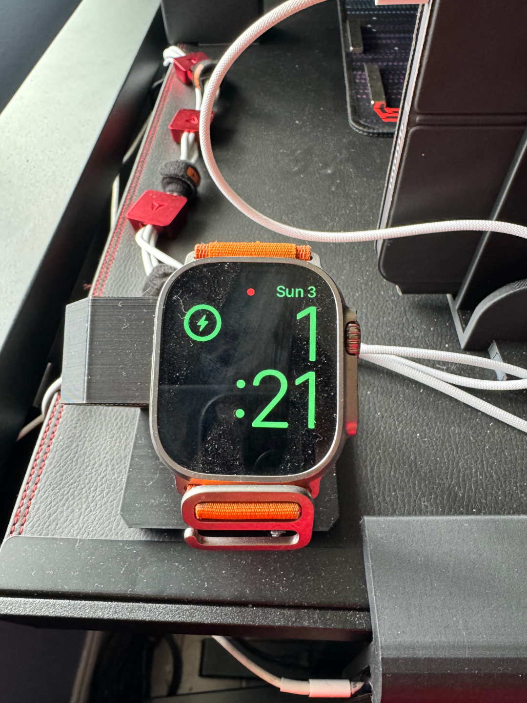 Apple Watch Charging Stand with hole for magnet