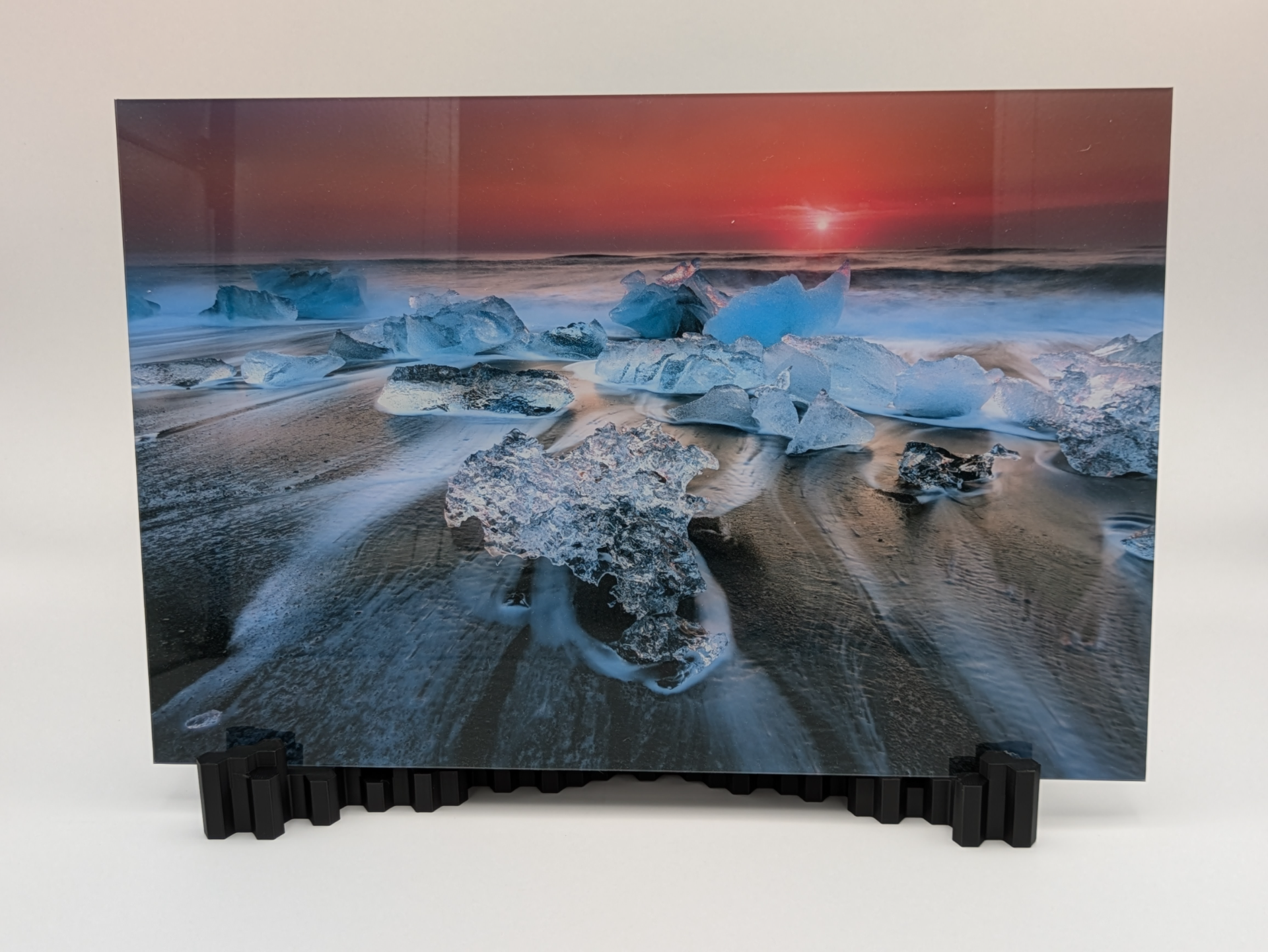 Basalt Column Easel for 12" x 8" picture