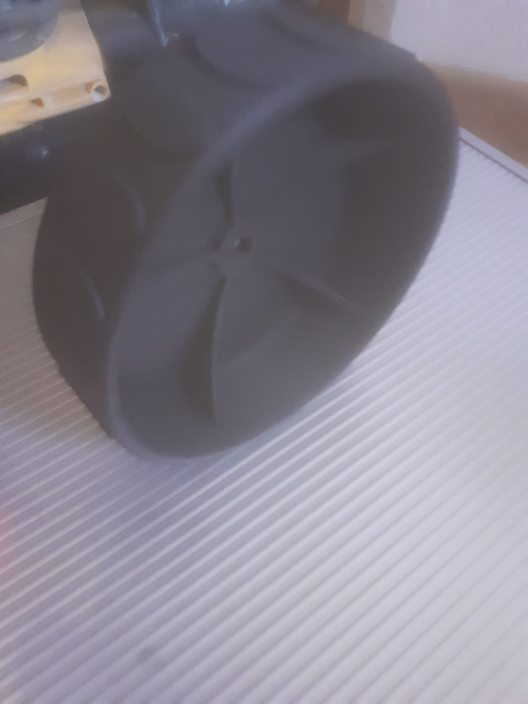 Lawnmower wheel