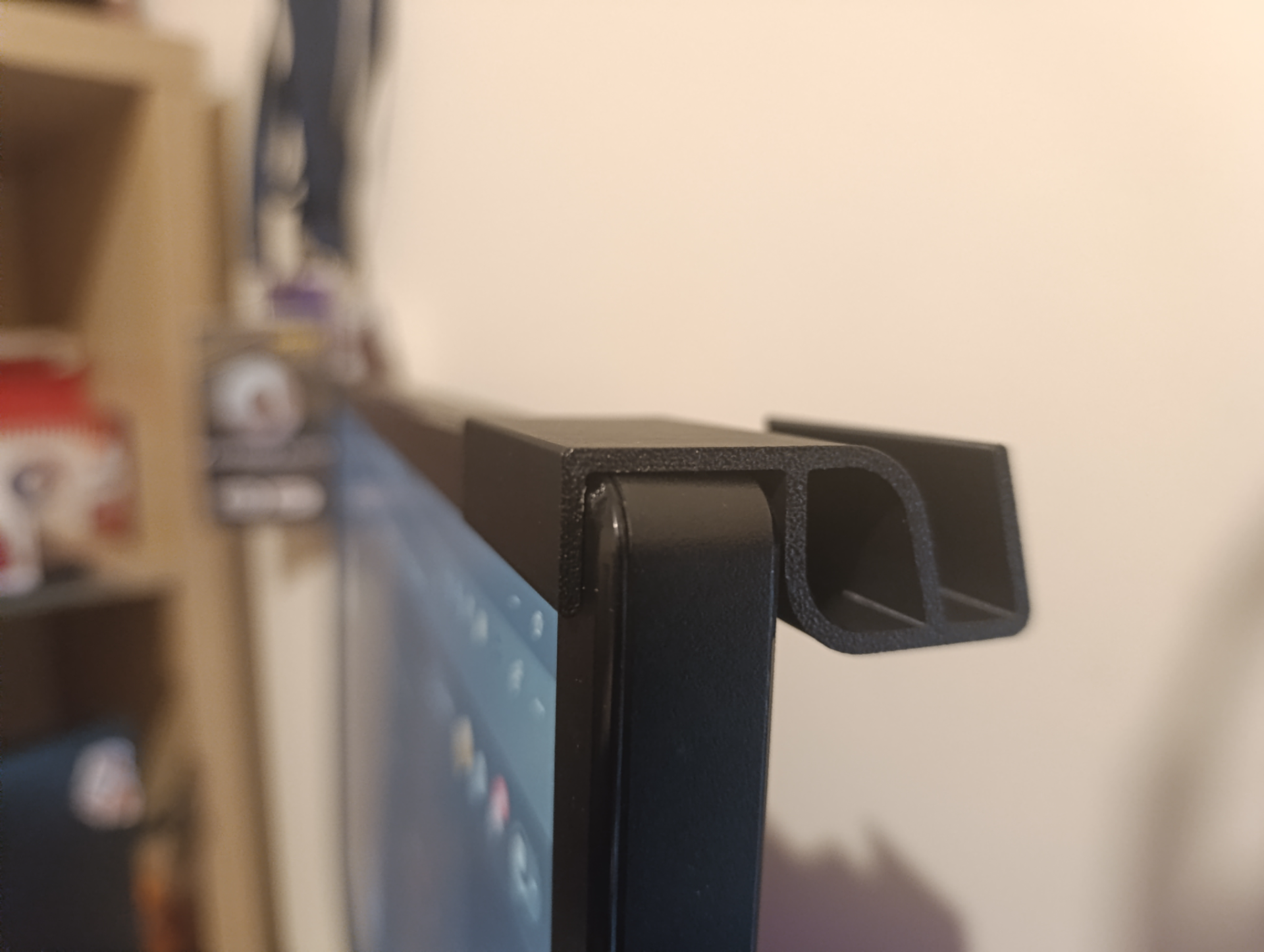Larger and squarer Monitor Phone Webcam Mount