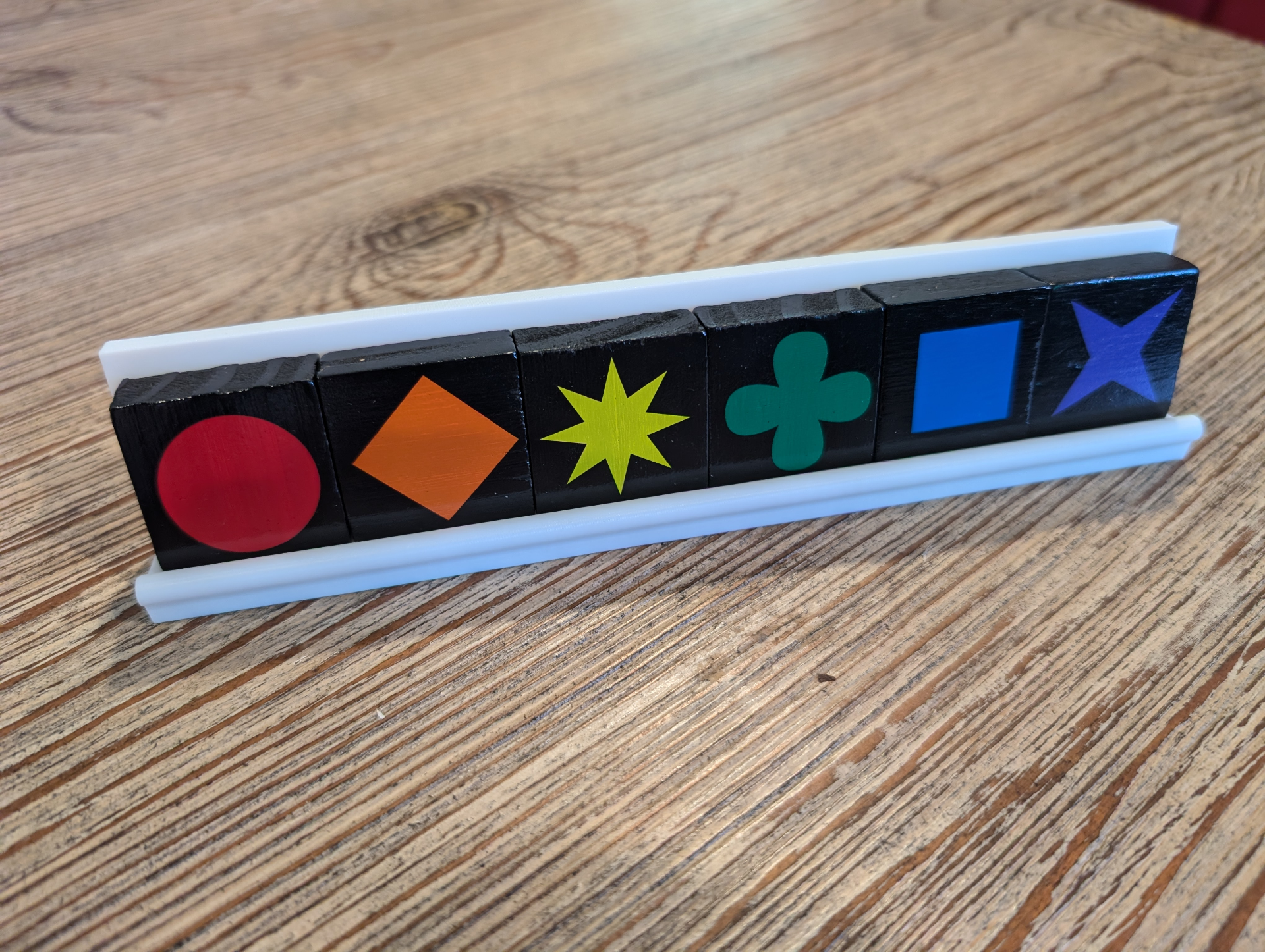 Quirkle tile stand