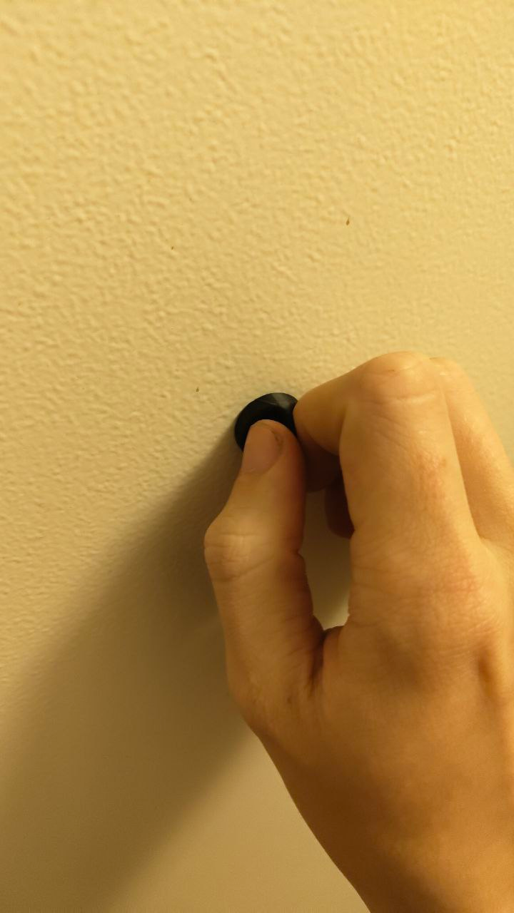 Magnetic pins
