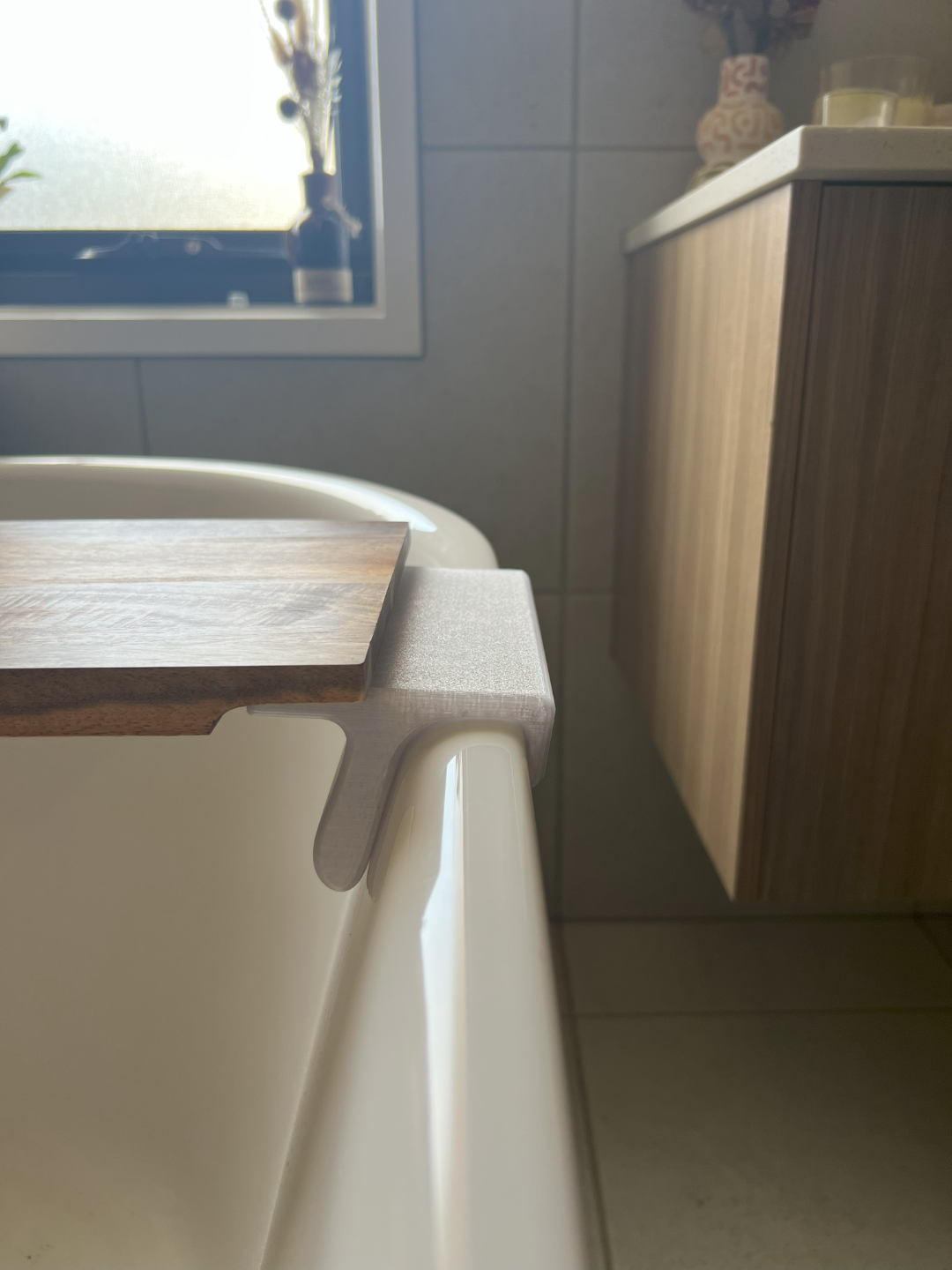 Bath Bracket