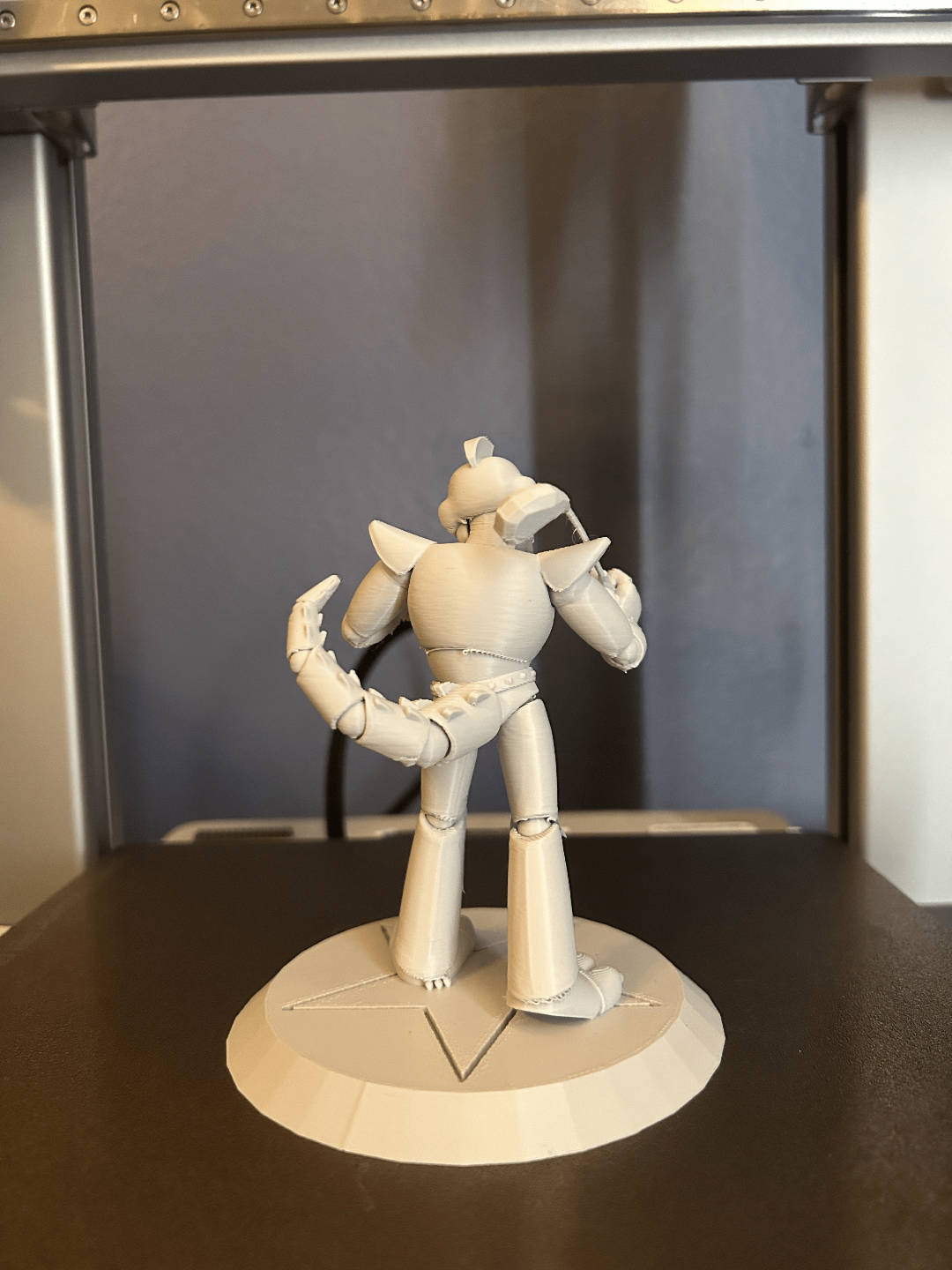 Montgomery Gator Figurine - FNAF