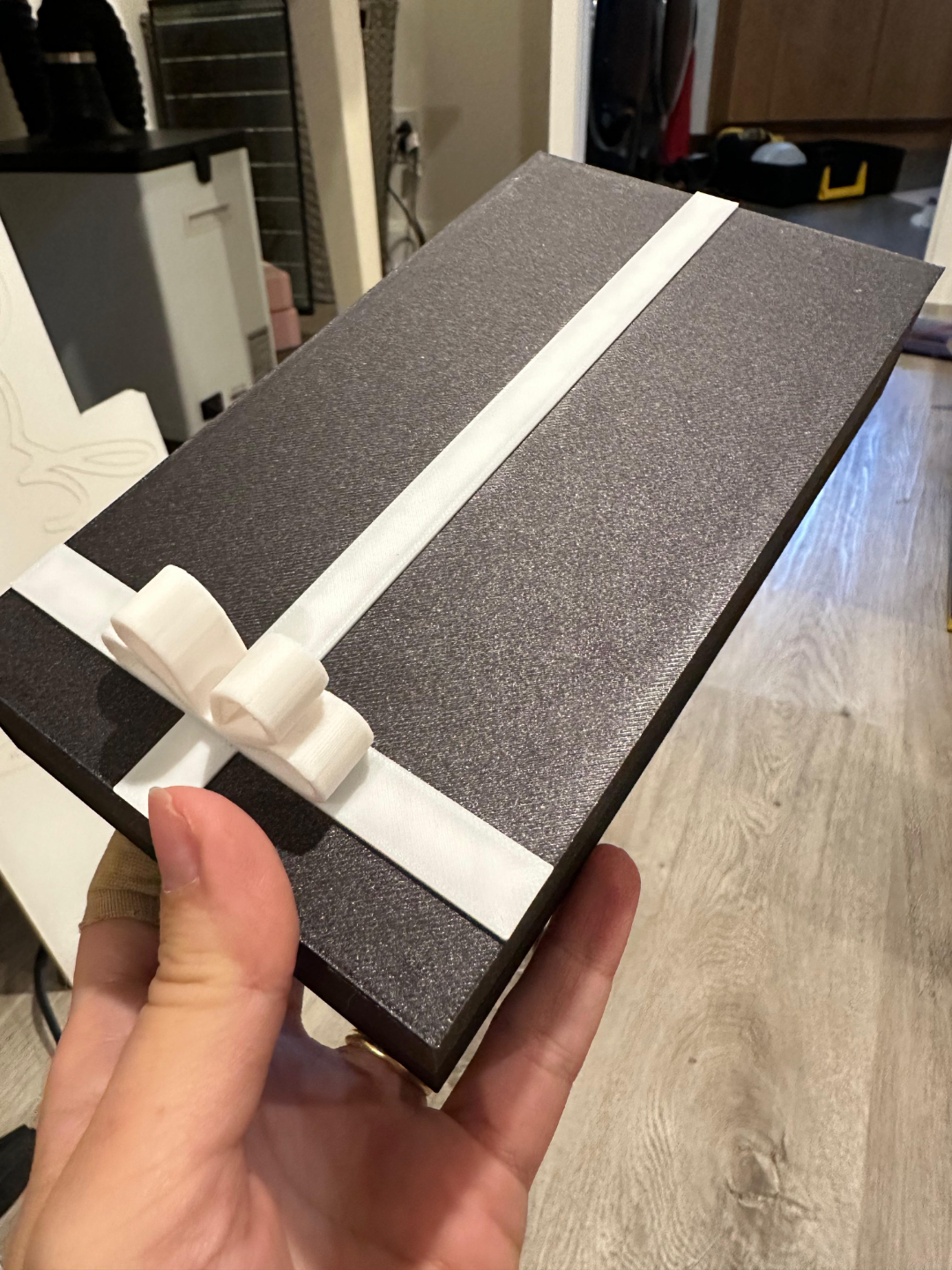 Gift Box (Multi-Color) - 195 x 105 x 35 mm
