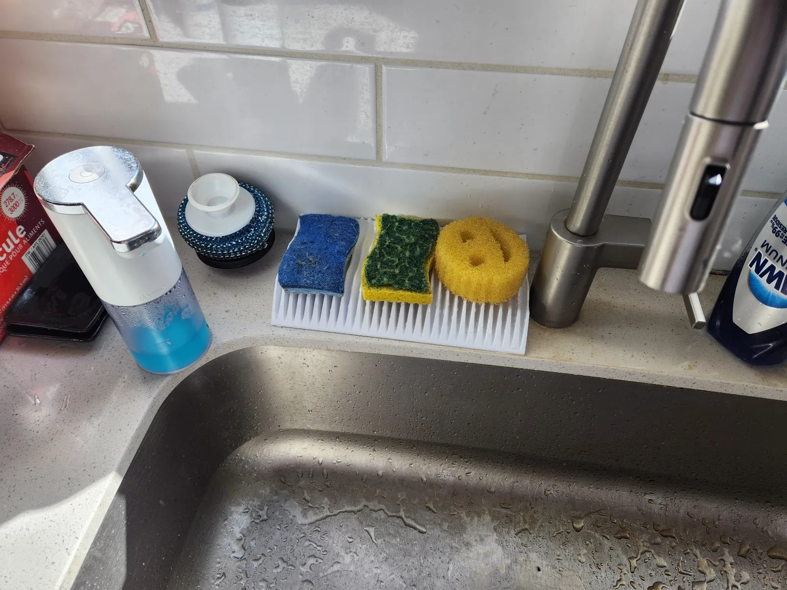 Self draining Sponge Holder