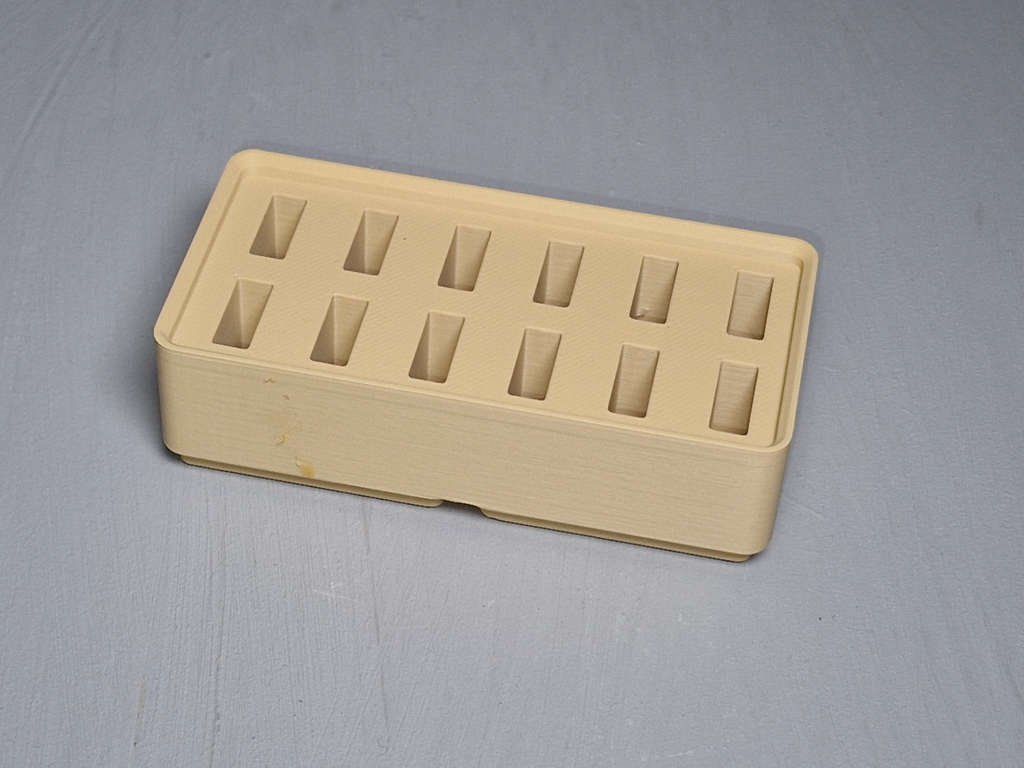 gridfinity USB drive storage for 12