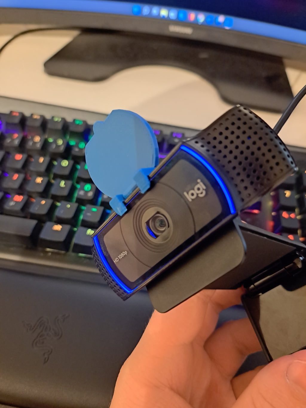 Logitech C920 privacy cover improved