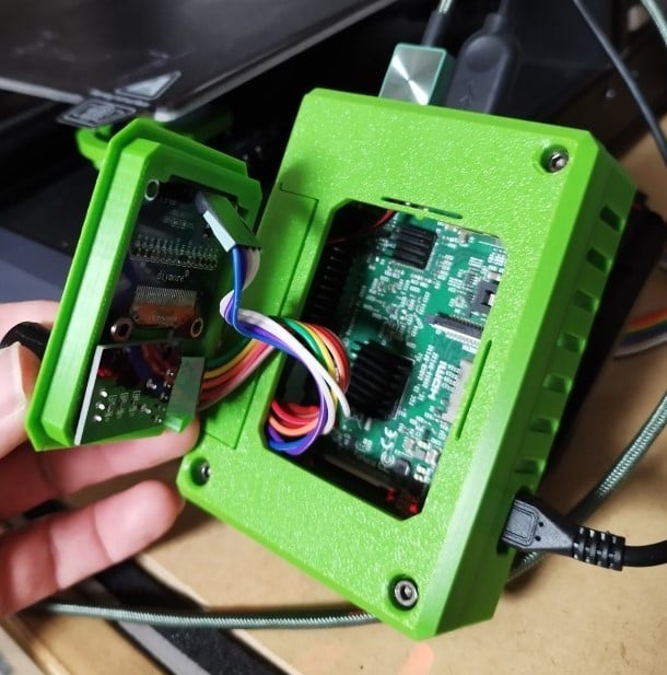 Raspberry Pi case with 1.3" OLED and encoder