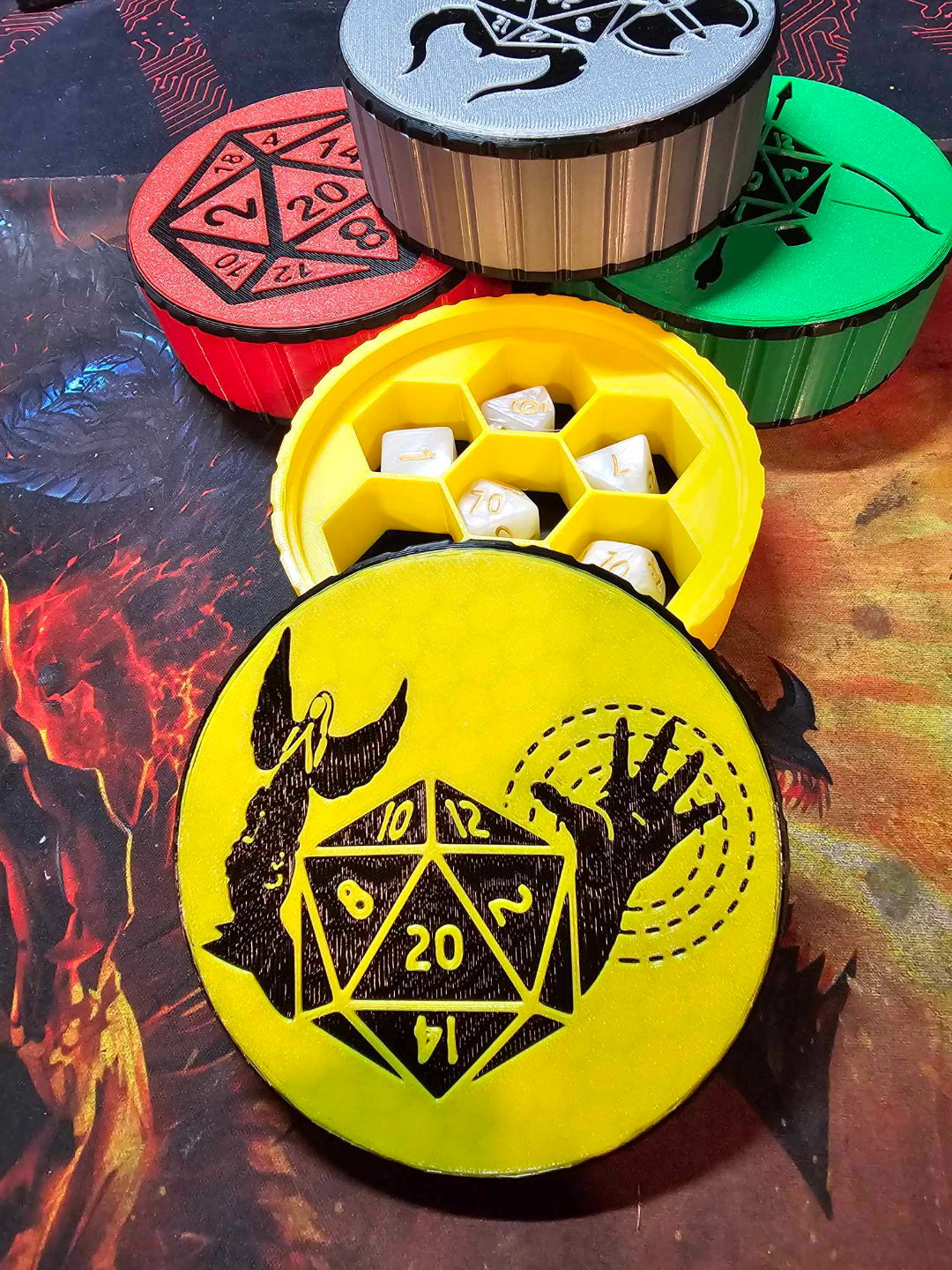 Cleric-Symbol Dice Case Screw Top lid
