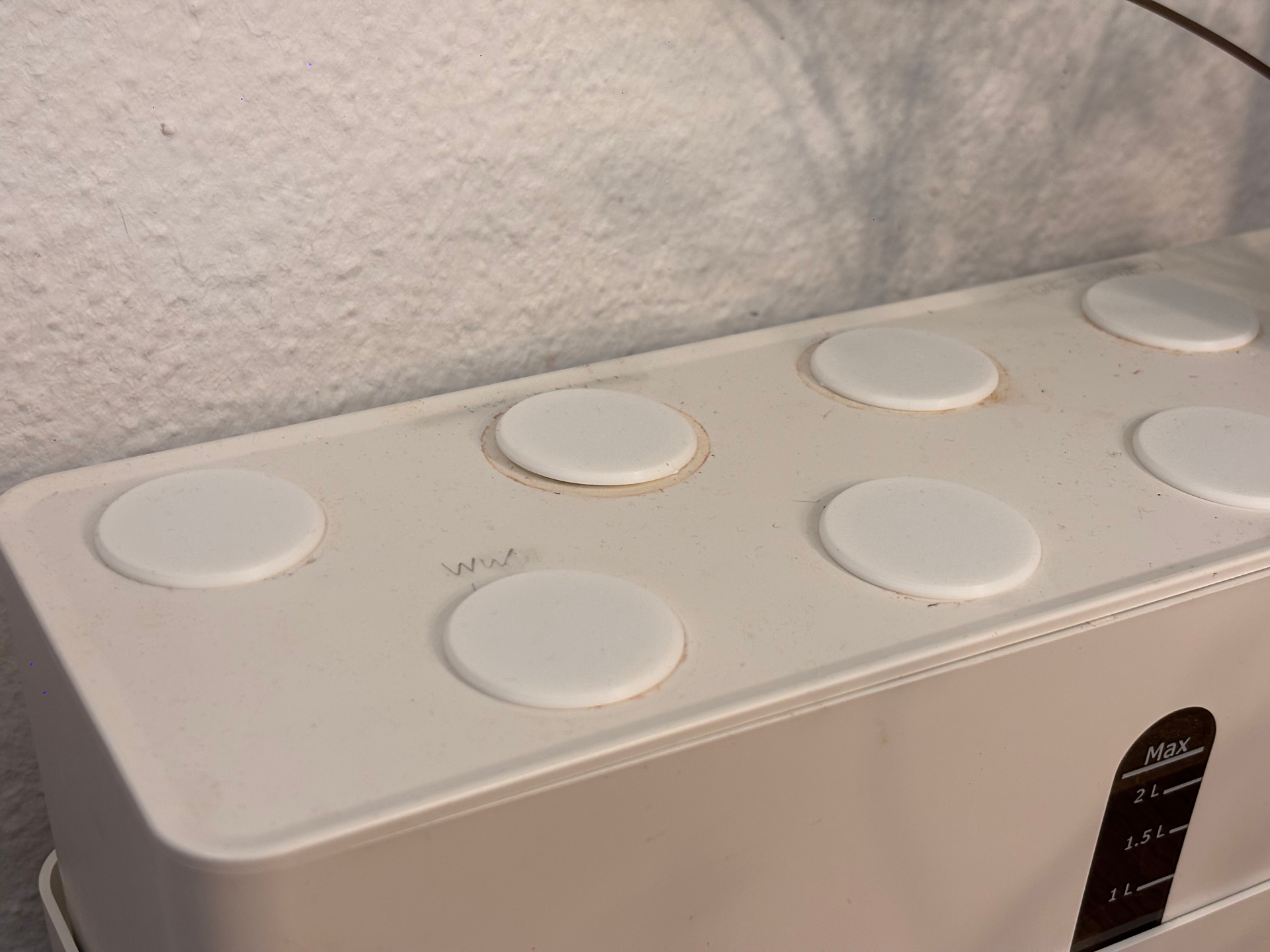 Round plug for hydroponics