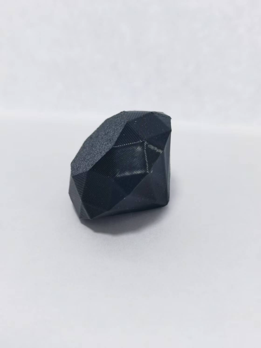 圆形明亮式切割钻石 Brilliant cut diamond