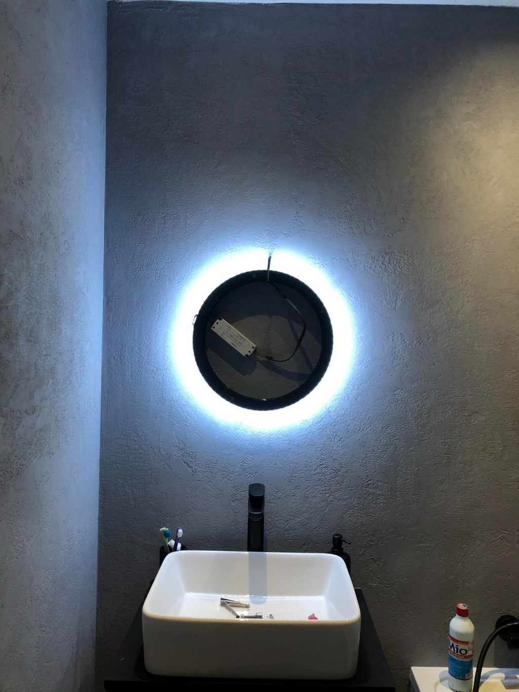 led stripe holder for circle mirror