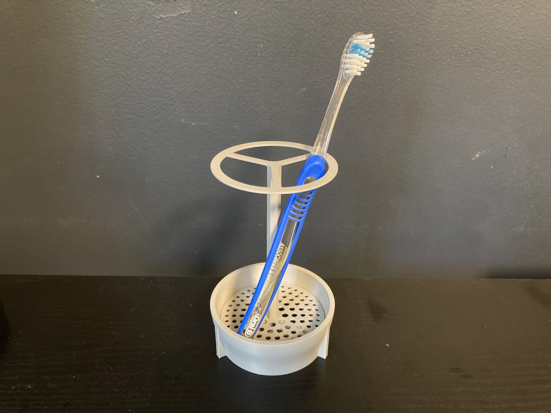 Non-Electric Toothbrush Stand
