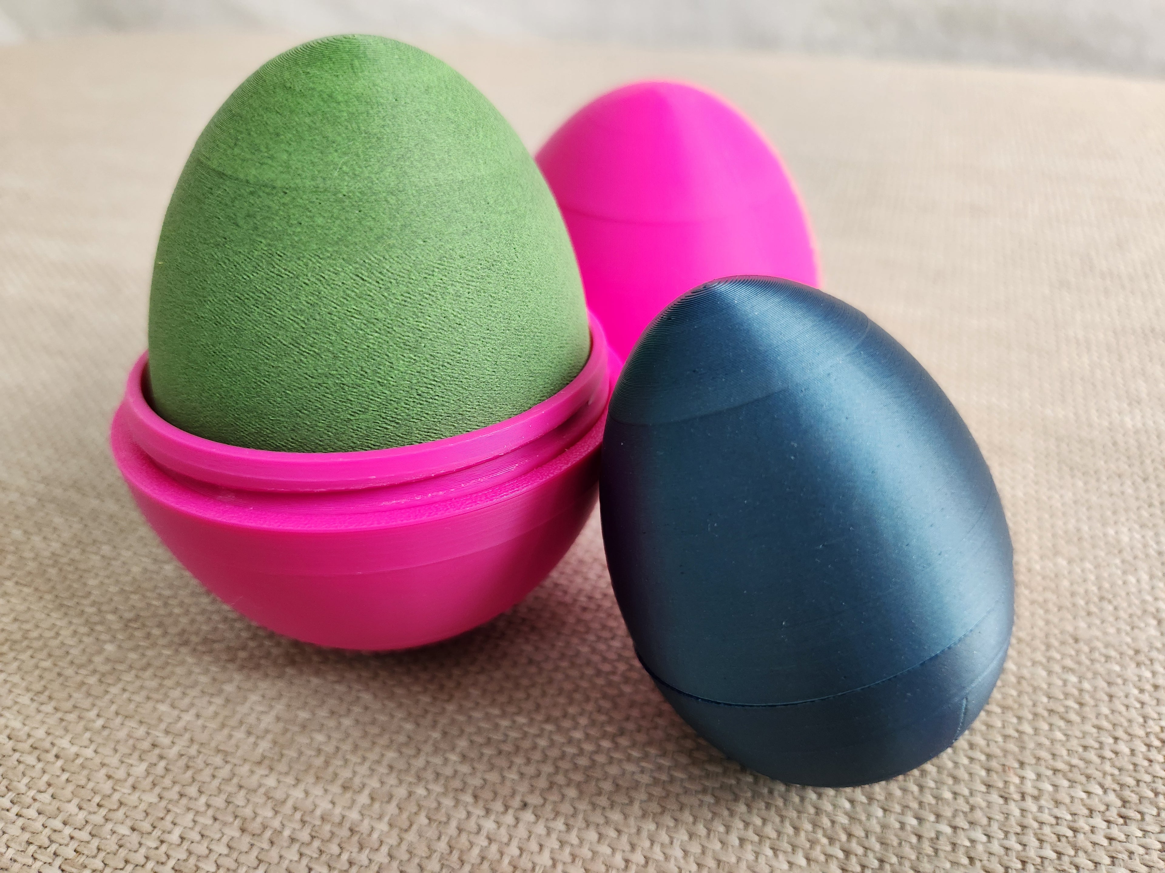 Hollow Easter Egg (Threaded)