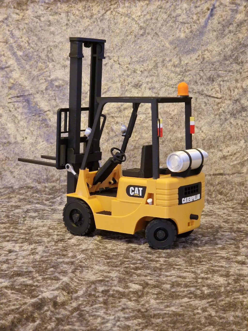 CAT Forklift (1/24 scale)