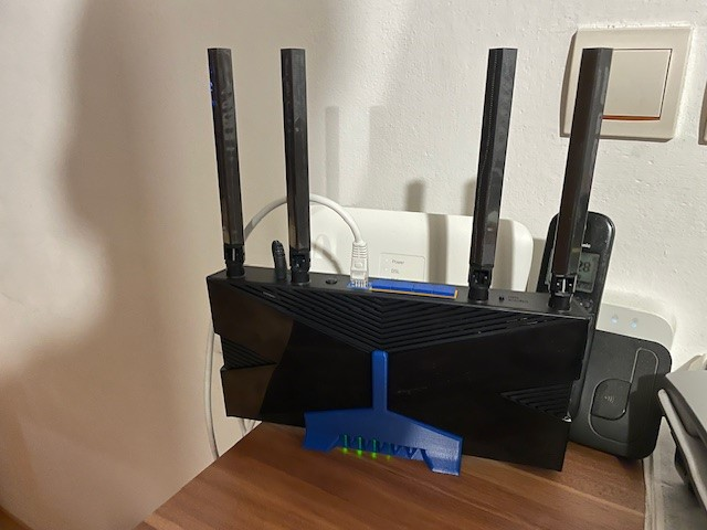 Router stand