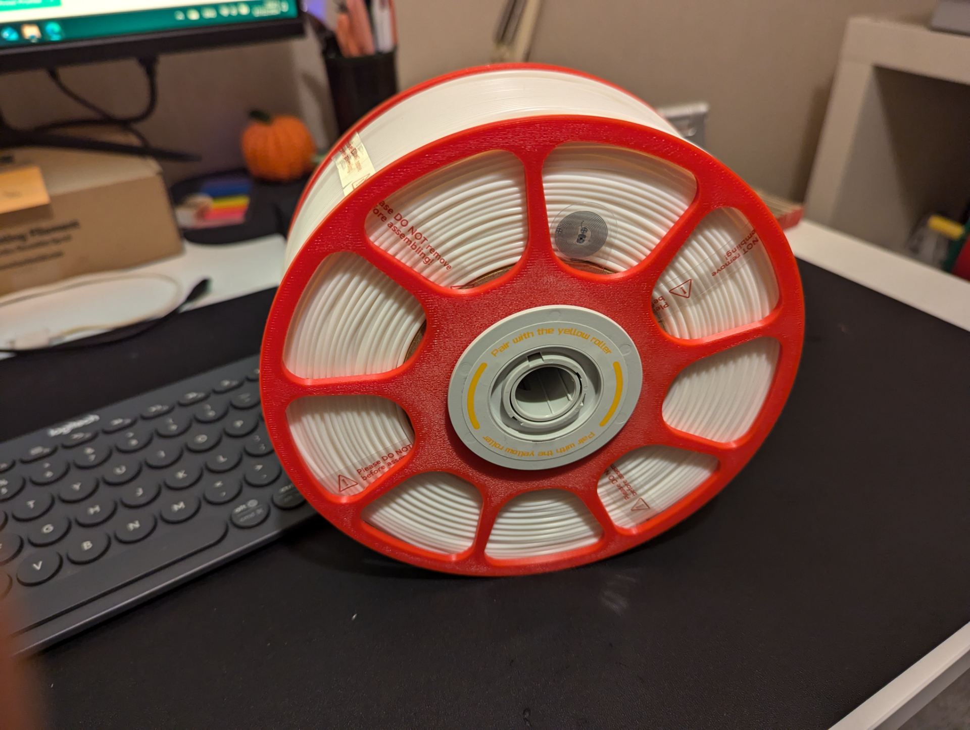 Minimalistic Reusable Spools for Bambulab A1 Mini
