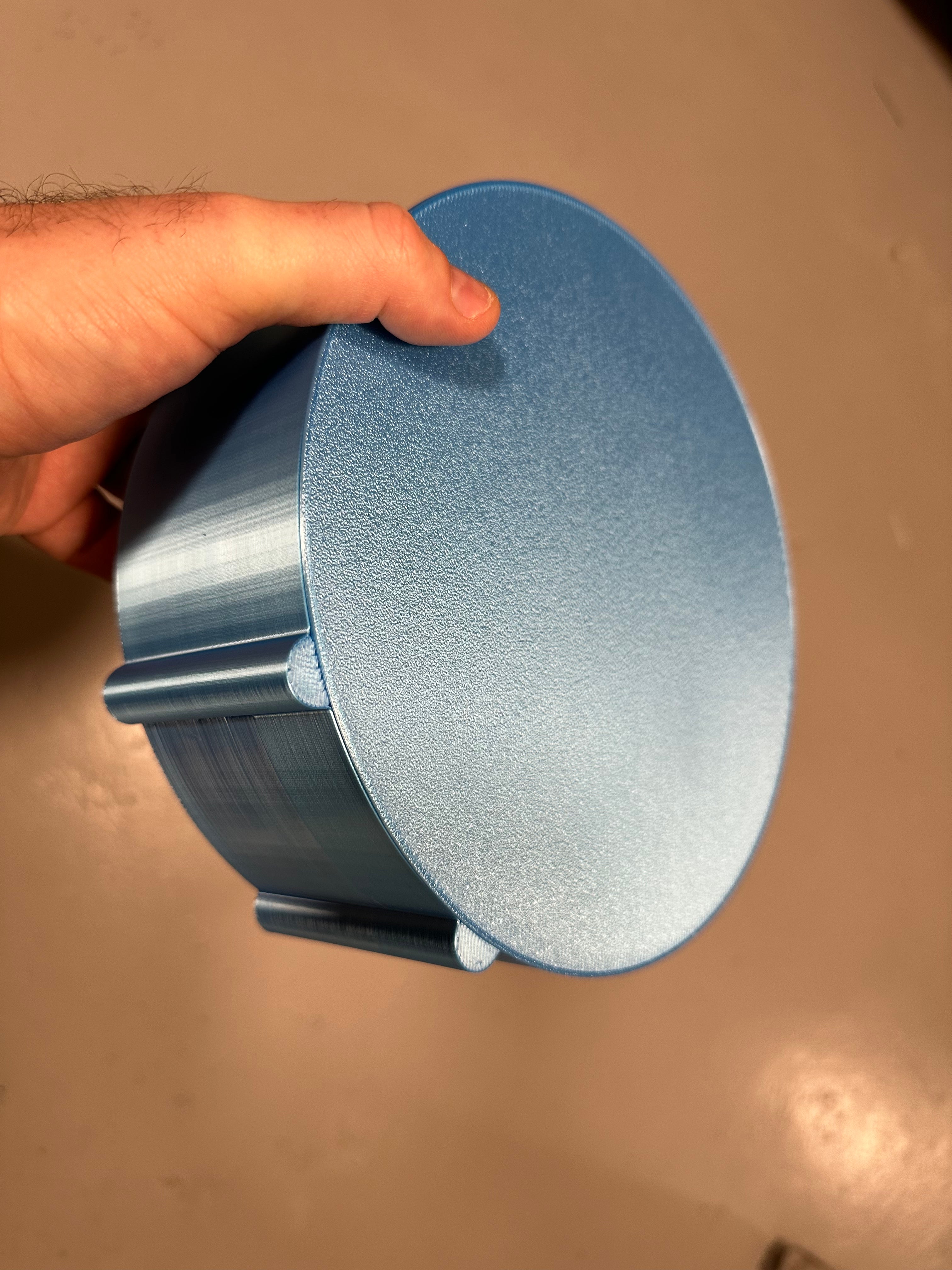 Round filament box for spools