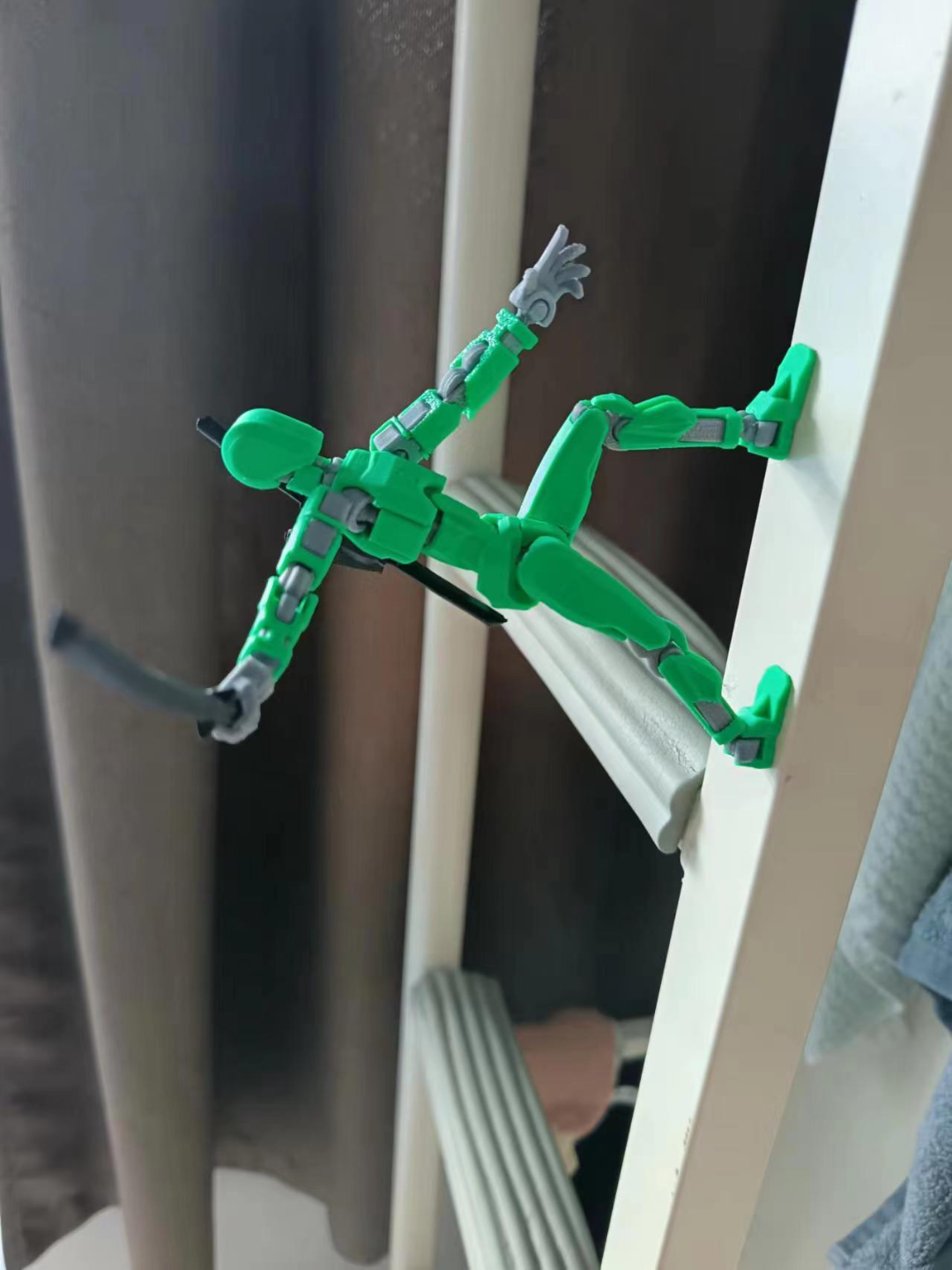 DUMMY 13 Magnetic Foot