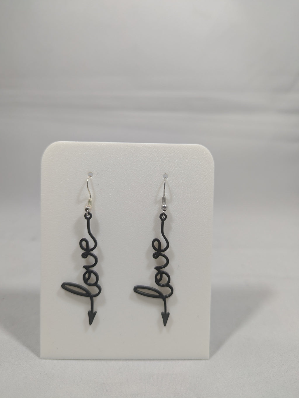 Love arrow earrings - free commercial rights