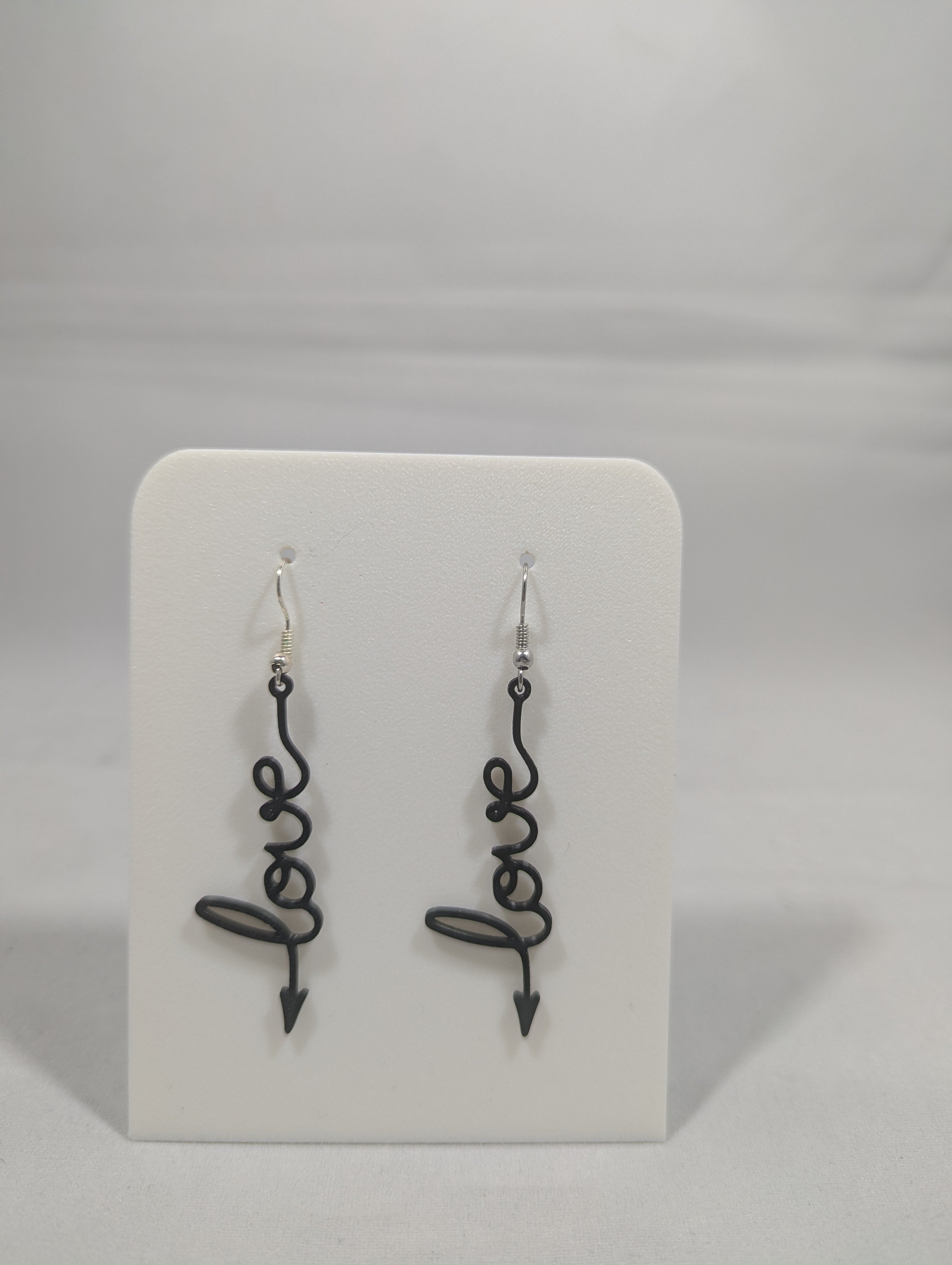 Love arrow earrings - free commercial rights