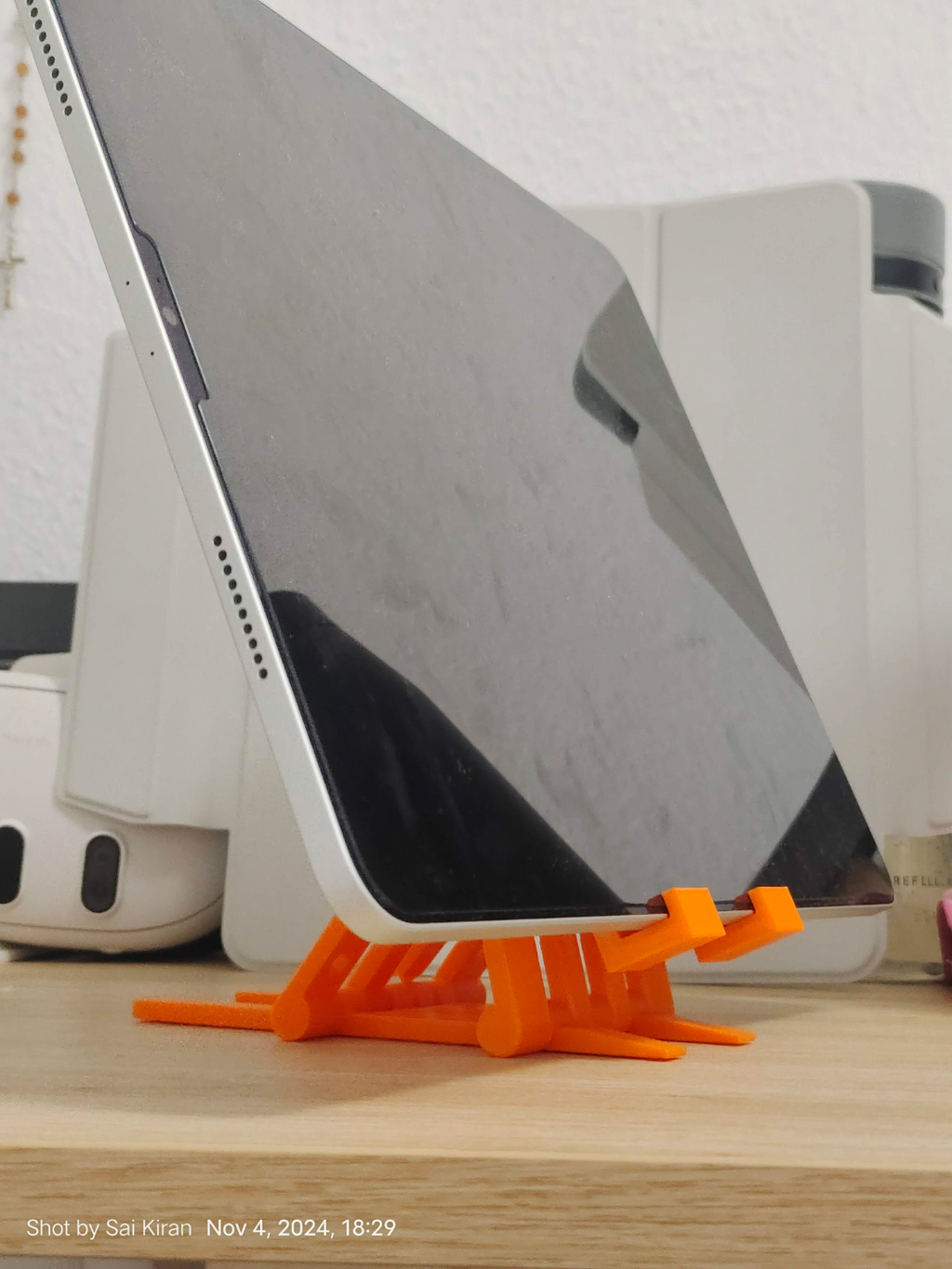 Angle adjustable Phone/IPad stand for video calls