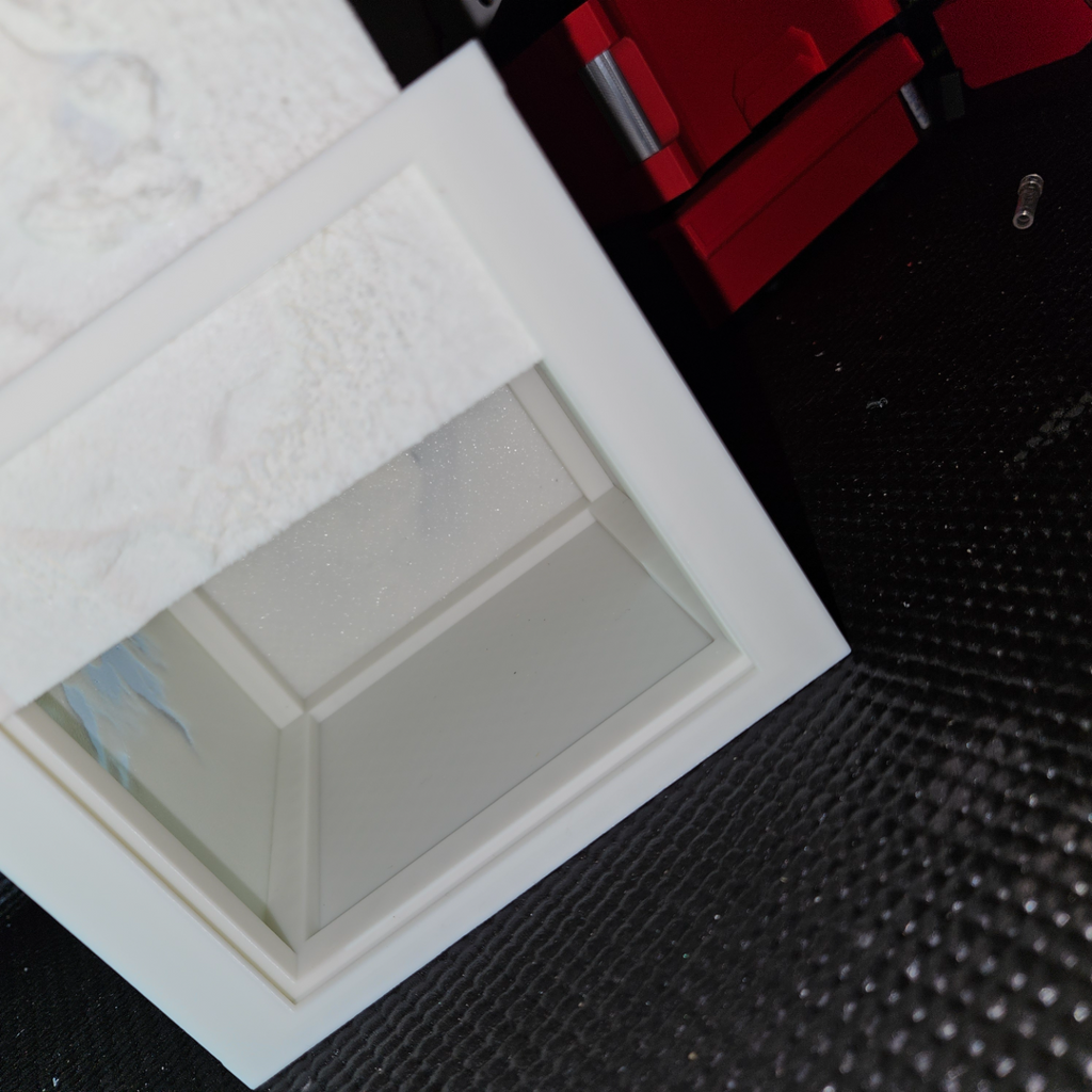 Lithophane Box with Swappable Lithophanes and Top