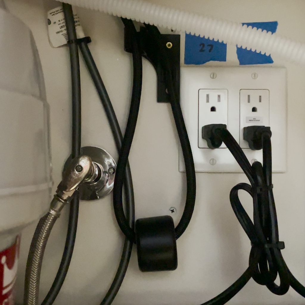 Kitchen Faucet Pull-Down Hose Glide Support