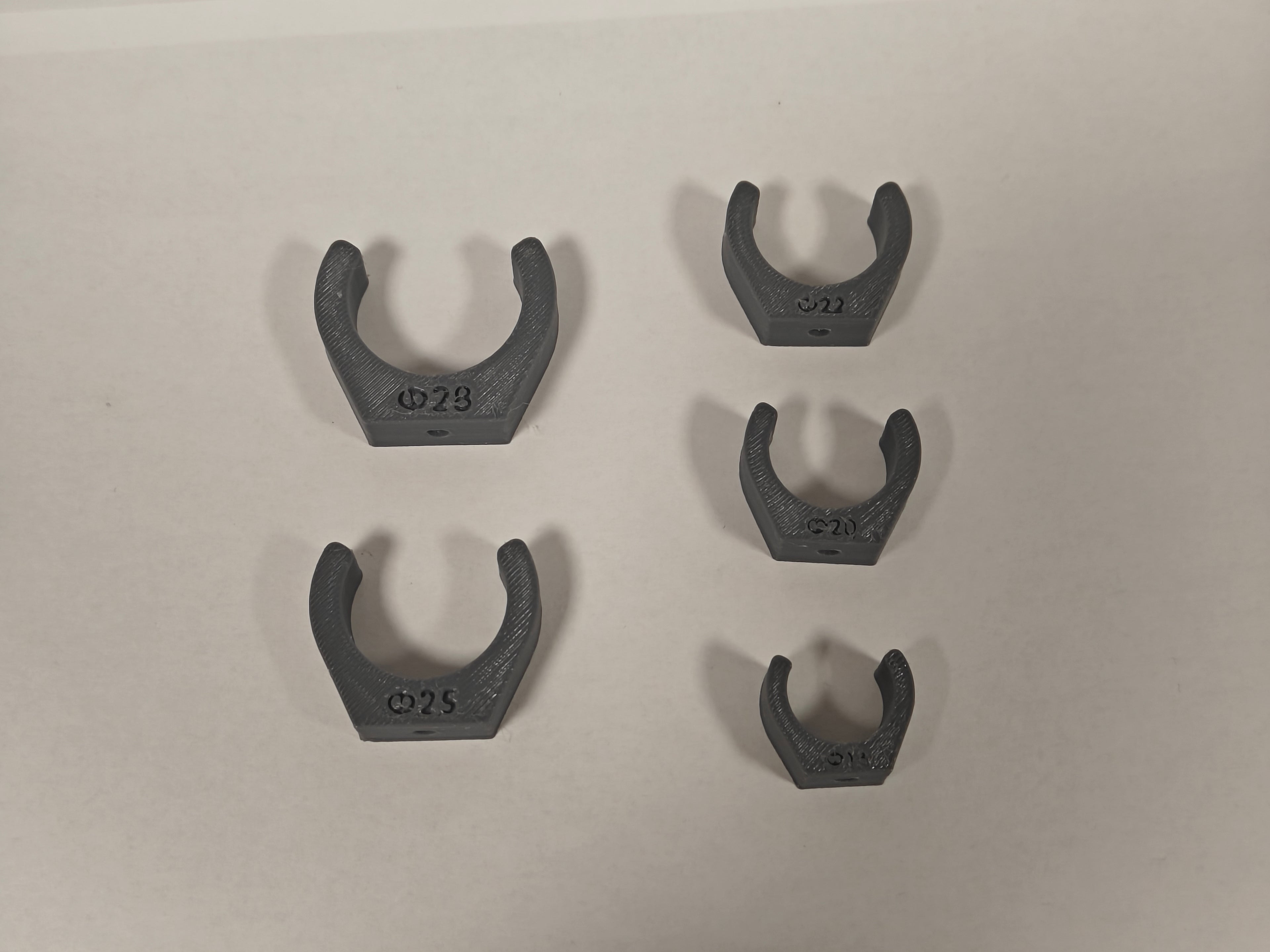 Small Pipe & Tube Clips | 16-28mm (M3)