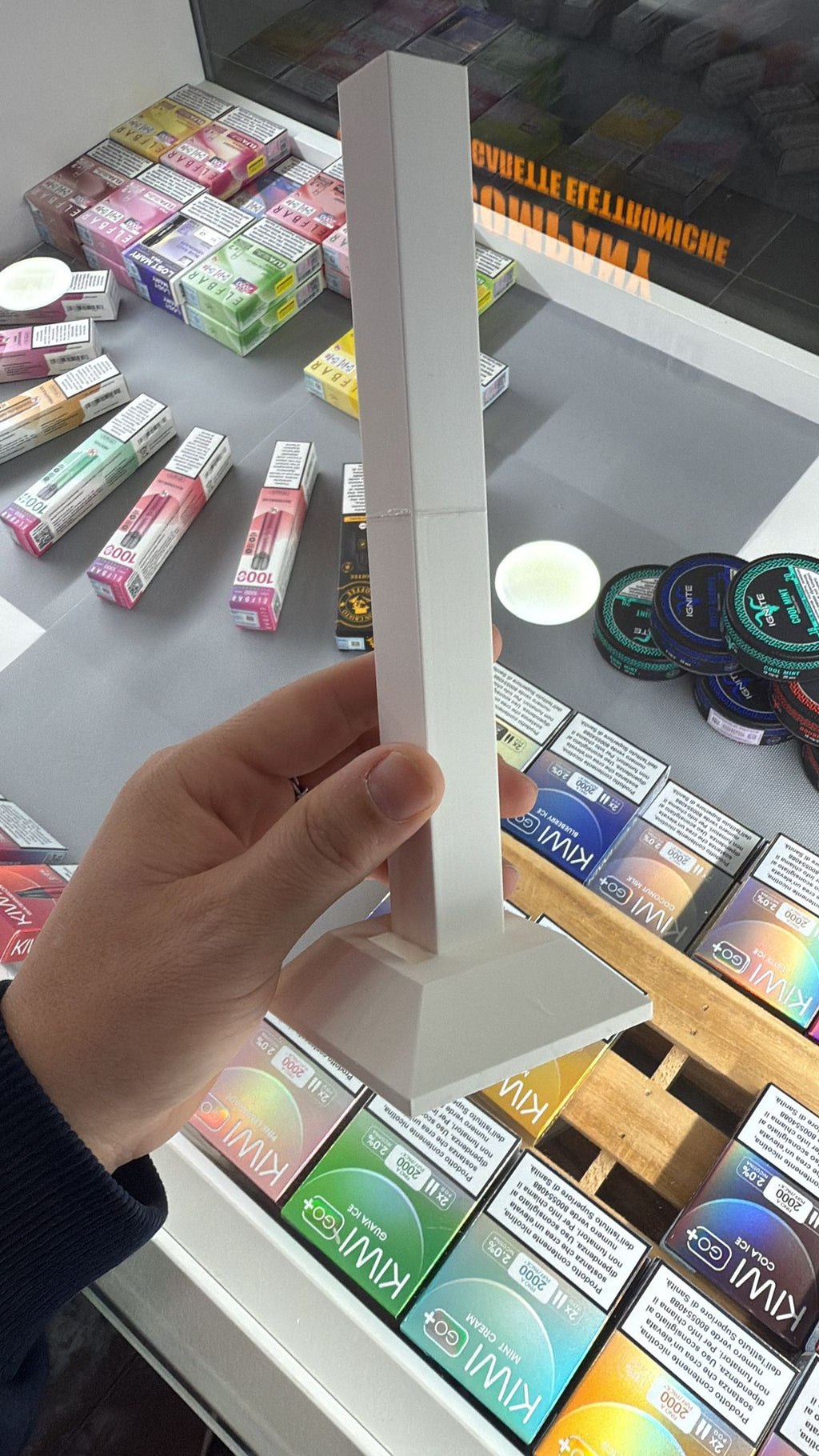 stand led strip - stand striscia led