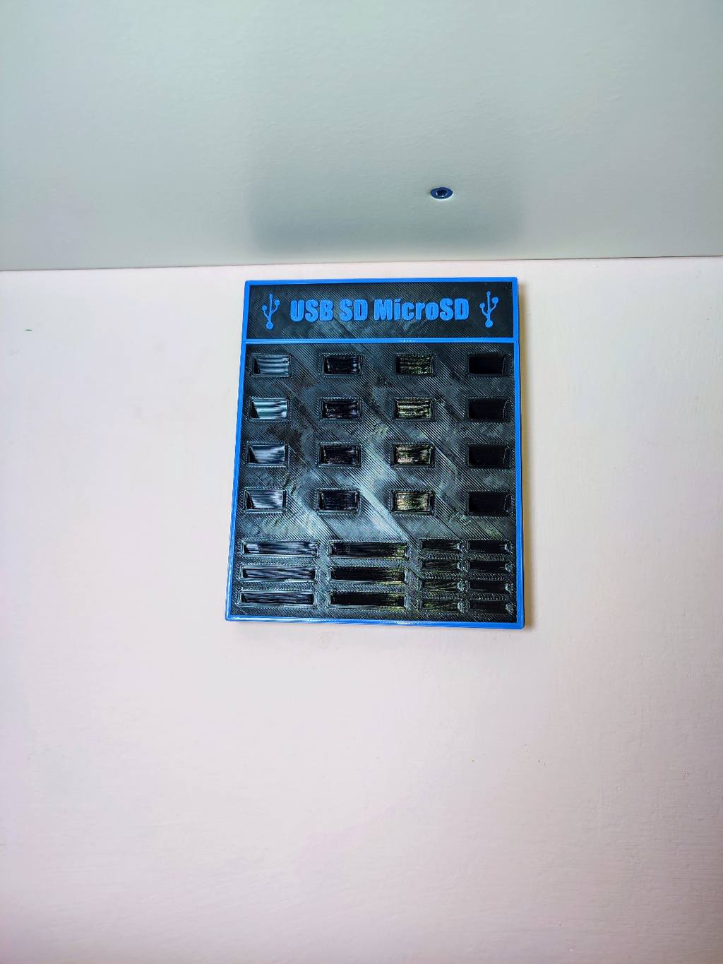 Pendrive & SD wall mount
