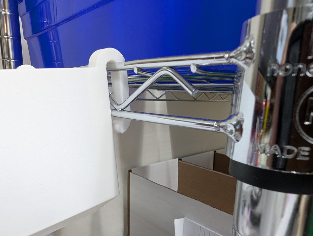 Wire rack hanging bin