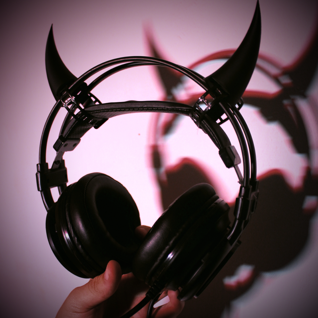 Headphone horns
