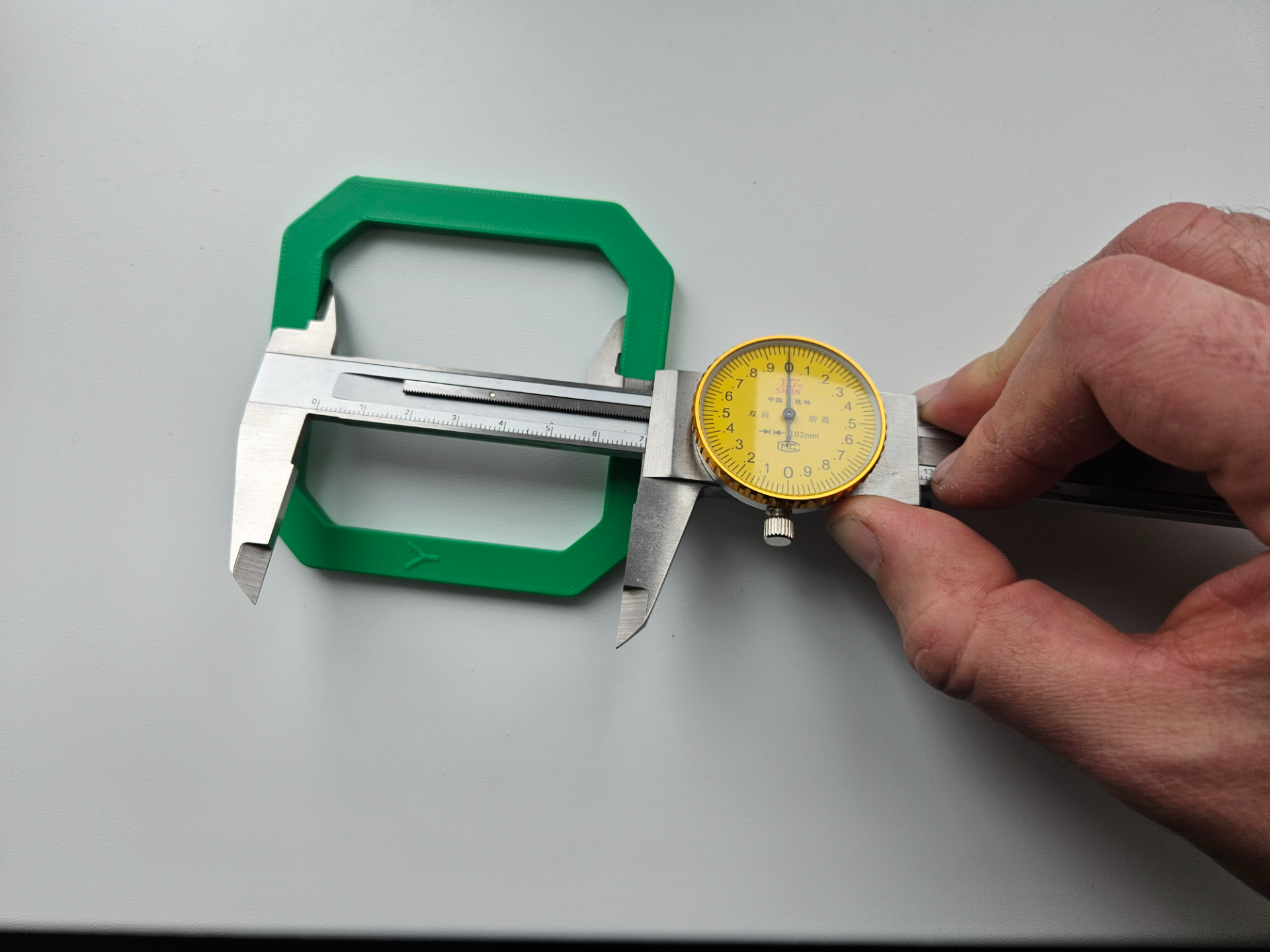 Calibration square for x/y and skew correction